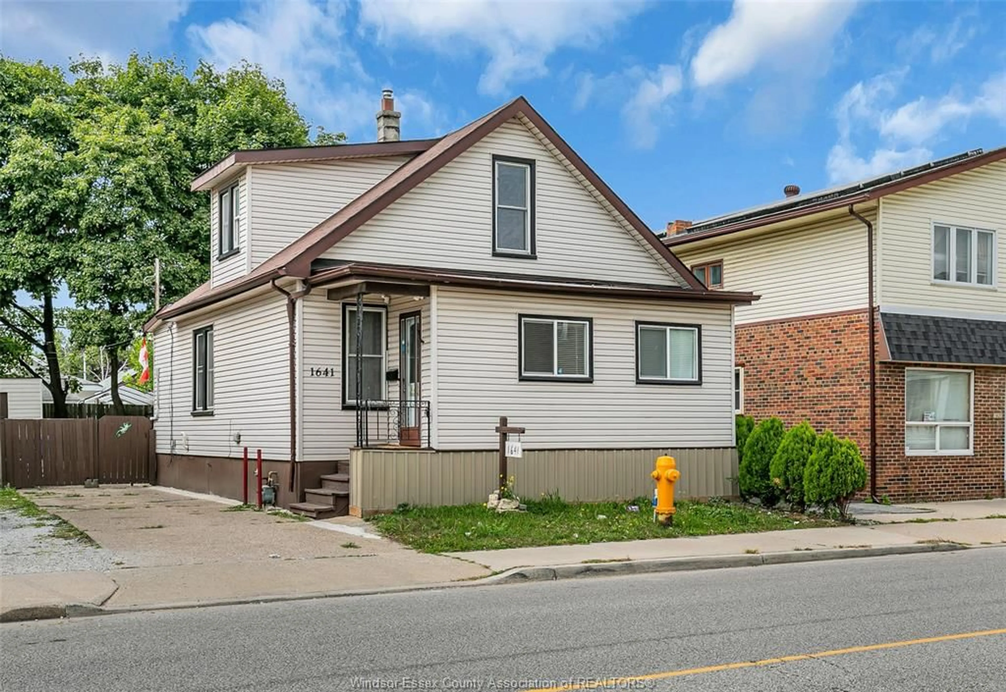 Home with brick exterior material, street for 1641 DROUILLARD, Windsor Ontario N8Y 2S4