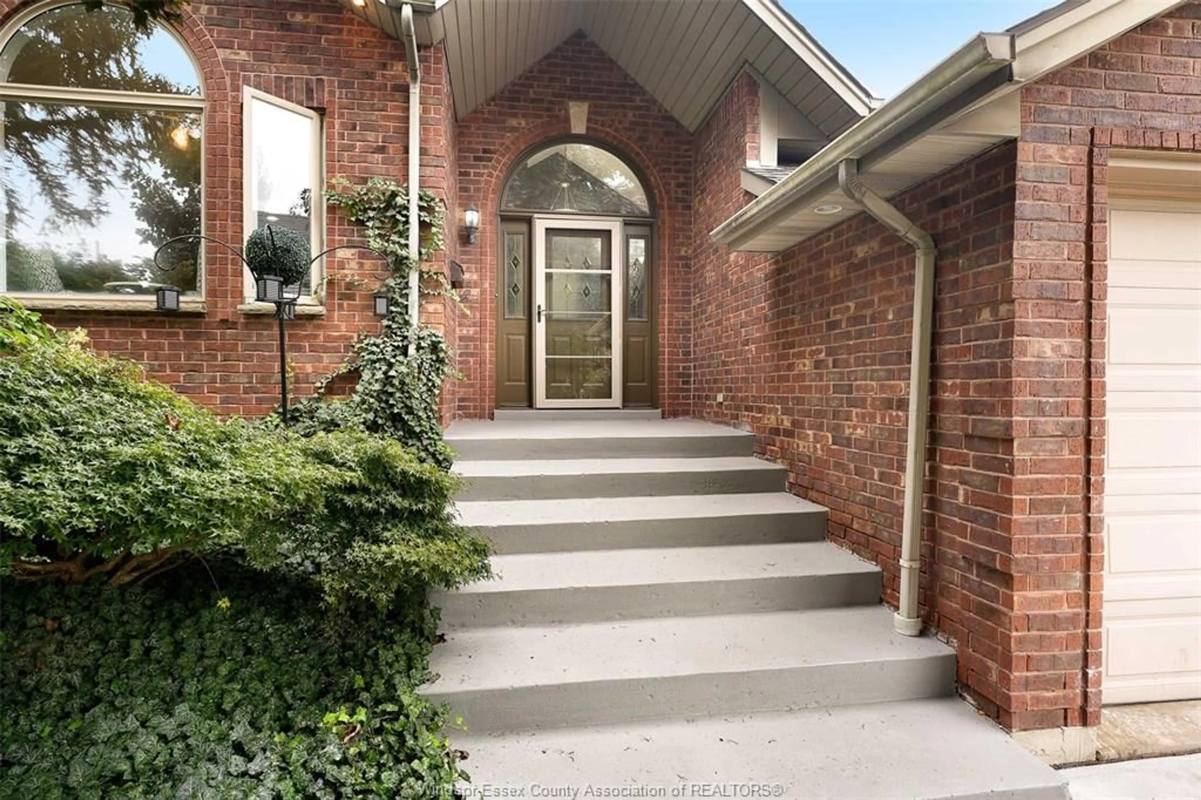 Home with brick exterior material, street for 3514 BRUCE Ave, Windsor Ontario N9E 4R9