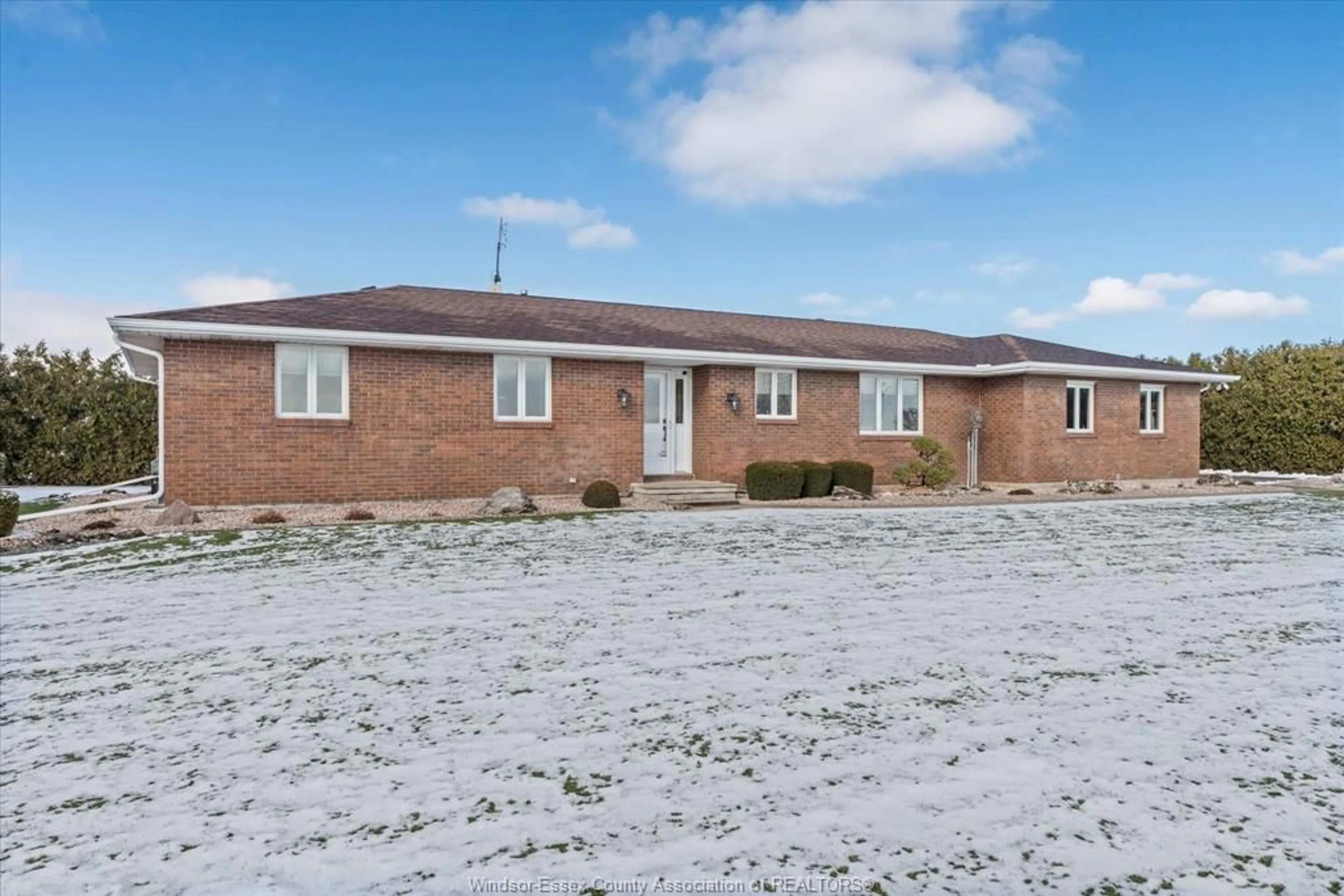 A pic from outside/outdoor area/front of a property/back of a property/a pic from drone, unknown for 2055 ELLIS Sideroad, Lakeshore Ontario N0R 1K0