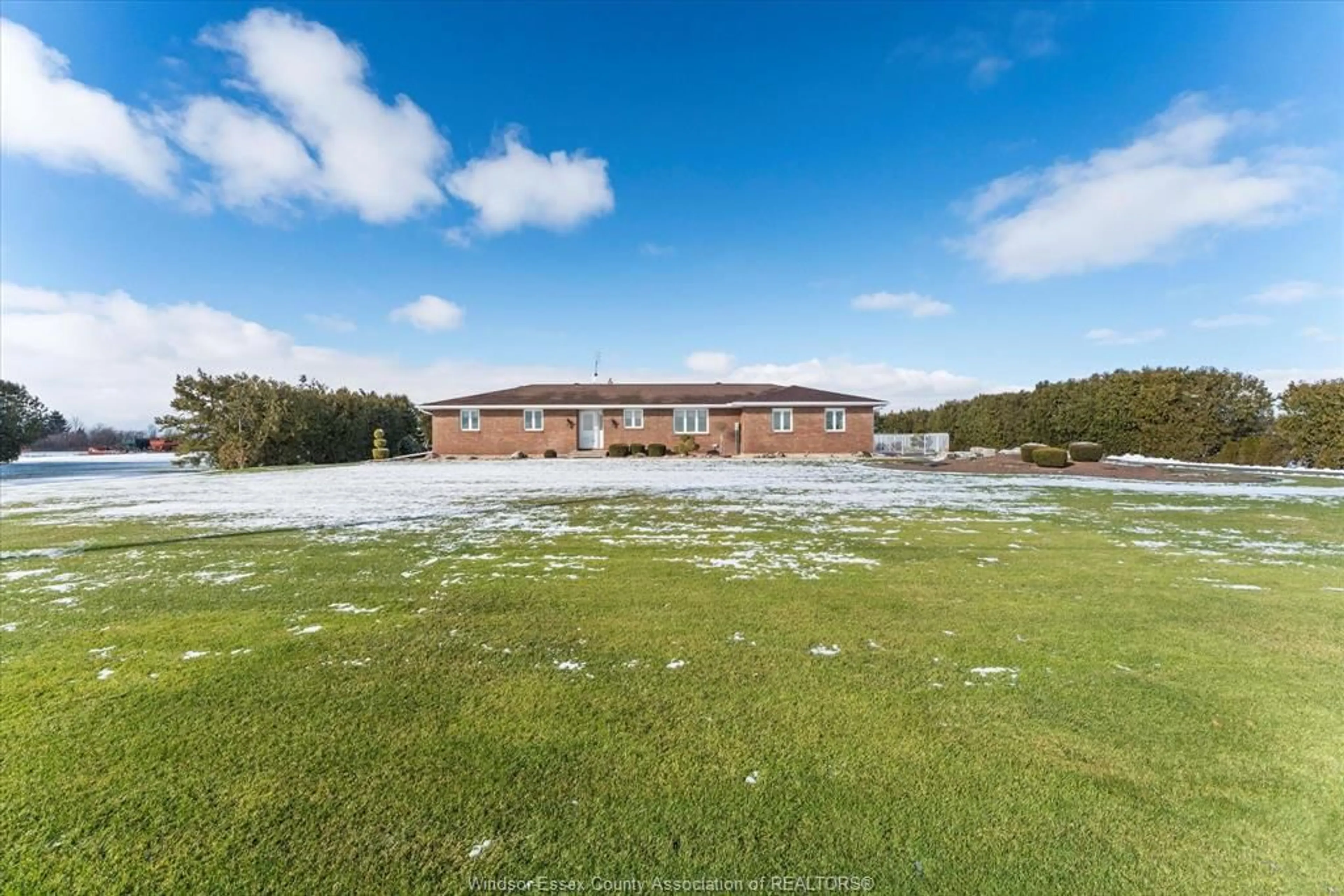 A pic from outside/outdoor area/front of a property/back of a property/a pic from drone, building for 2055 ELLIS Sideroad, Lakeshore Ontario N0R 1K0