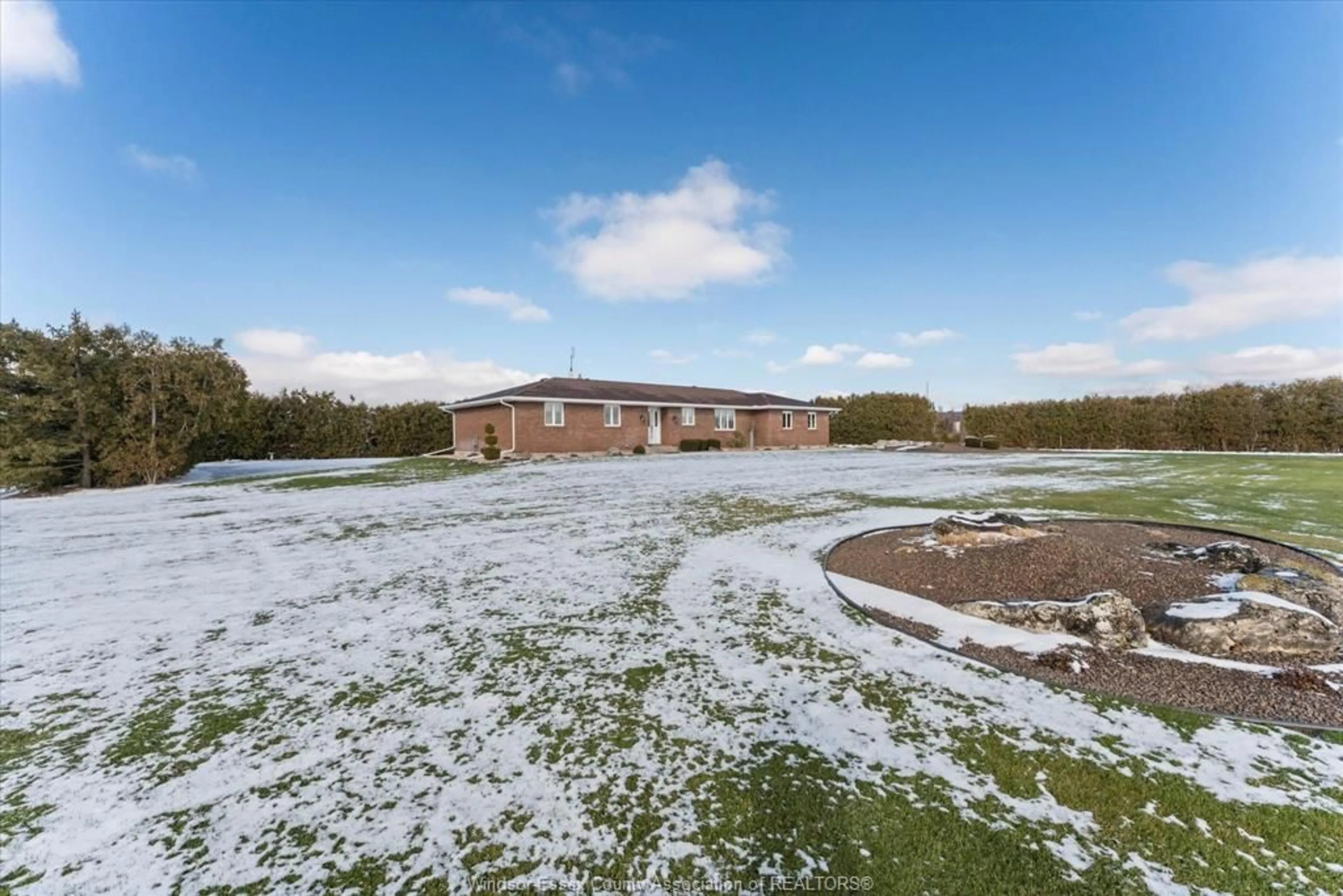 A pic from outside/outdoor area/front of a property/back of a property/a pic from drone, building for 2055 ELLIS Sideroad, Lakeshore Ontario N0R 1K0