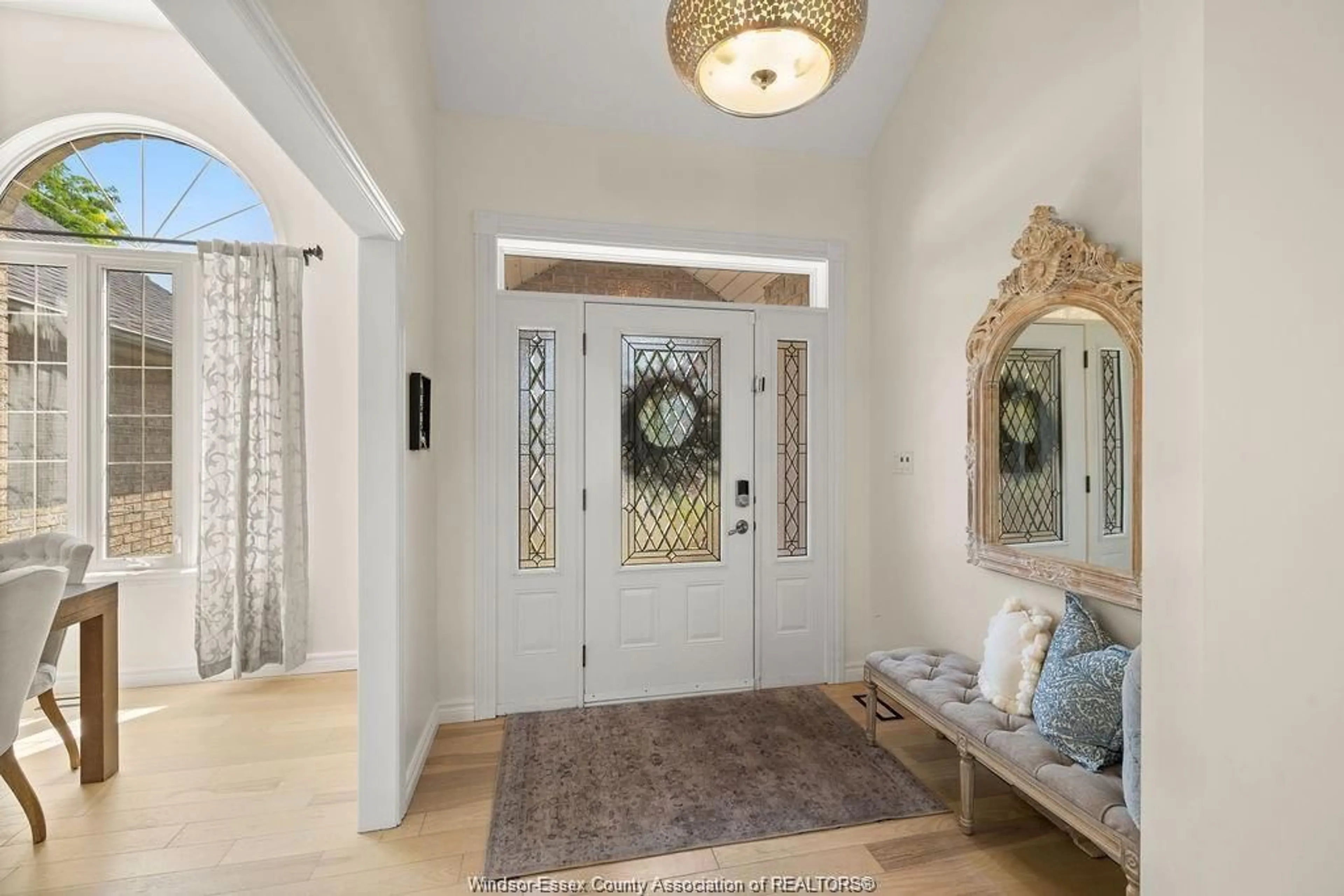 Indoor entryway for 622 GEORGE KENNEDY, Lakeshore Ontario N8L 1A4