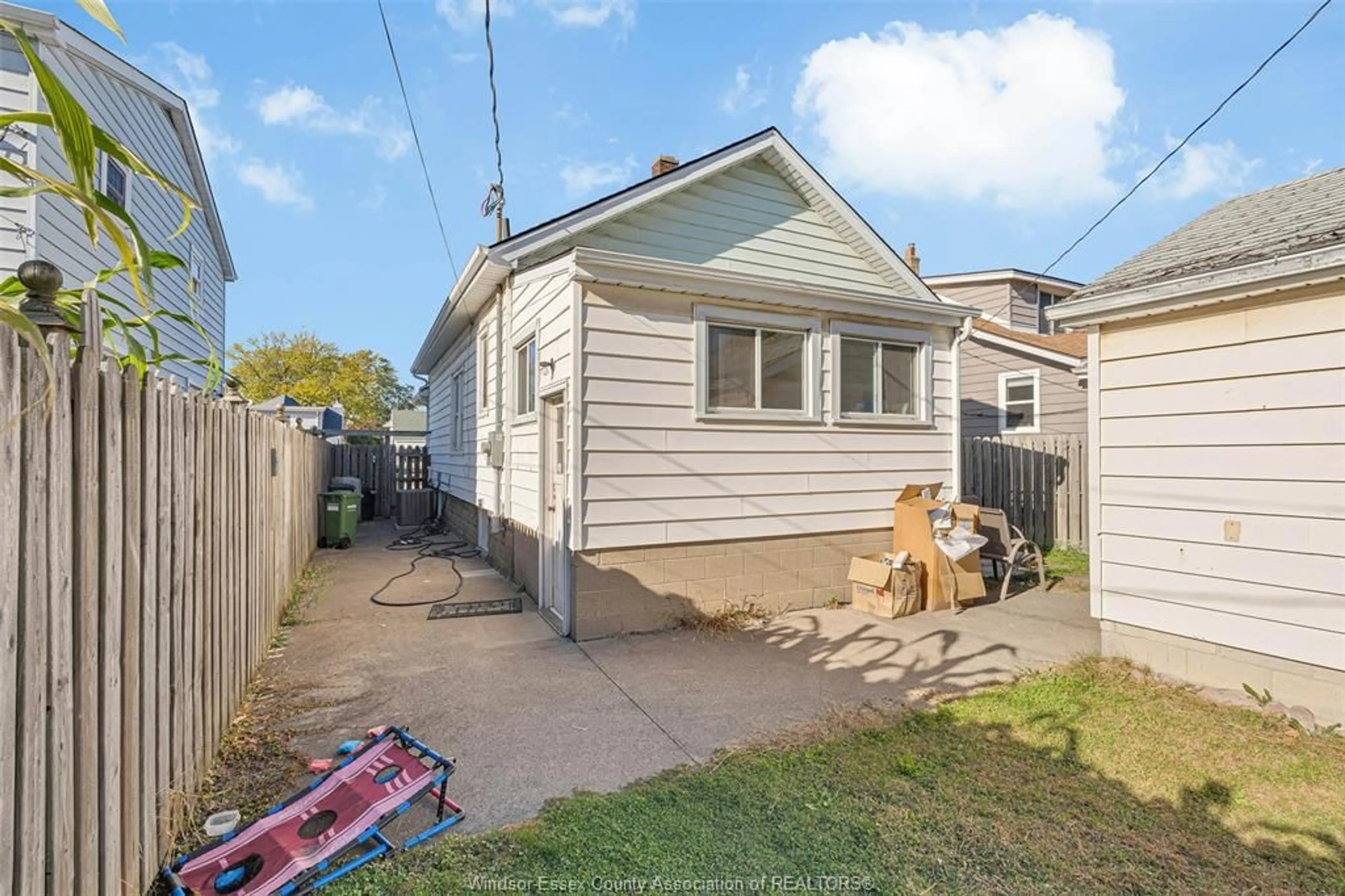 Unknown for 719 EUGENIE, Windsor Ontario N8X 2Y6