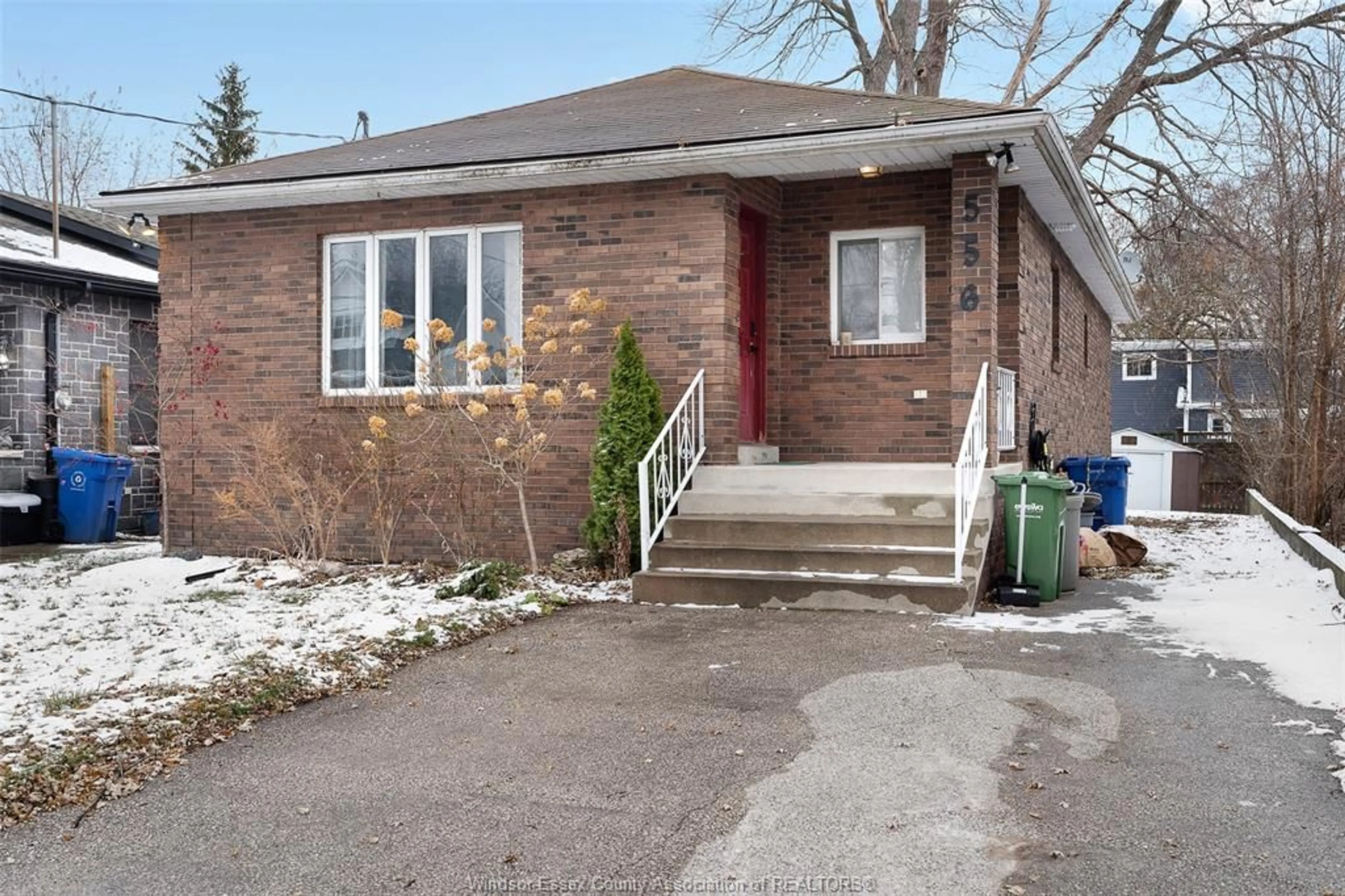Home with brick exterior material, street for 556 Clover, Windsor Ontario N8P 1C6
