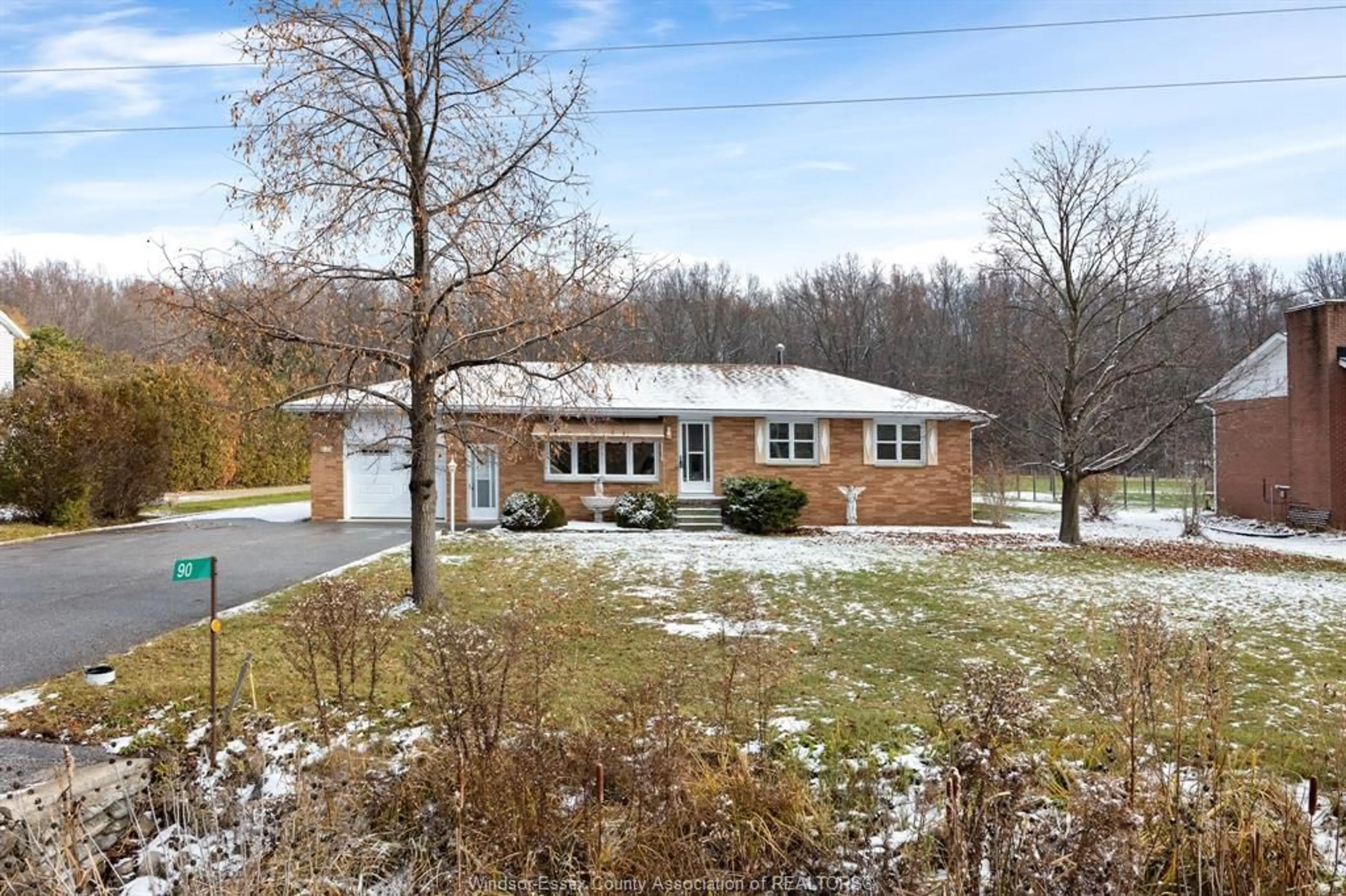 A pic from outside/outdoor area/front of a property/back of a property/a pic from drone, street for 90 COUNTY RD 29 (DIVISION RD), Kingsville Ontario N0R 1B0