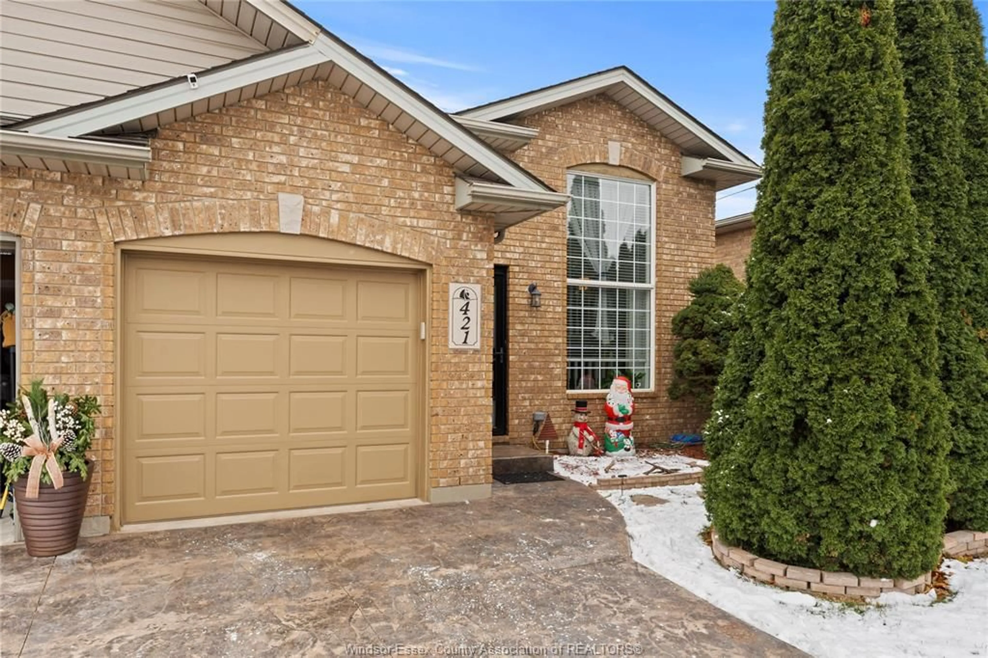 Home with brick exterior material, street for 421 MERRILL, LaSalle Ontario N9J 3R2