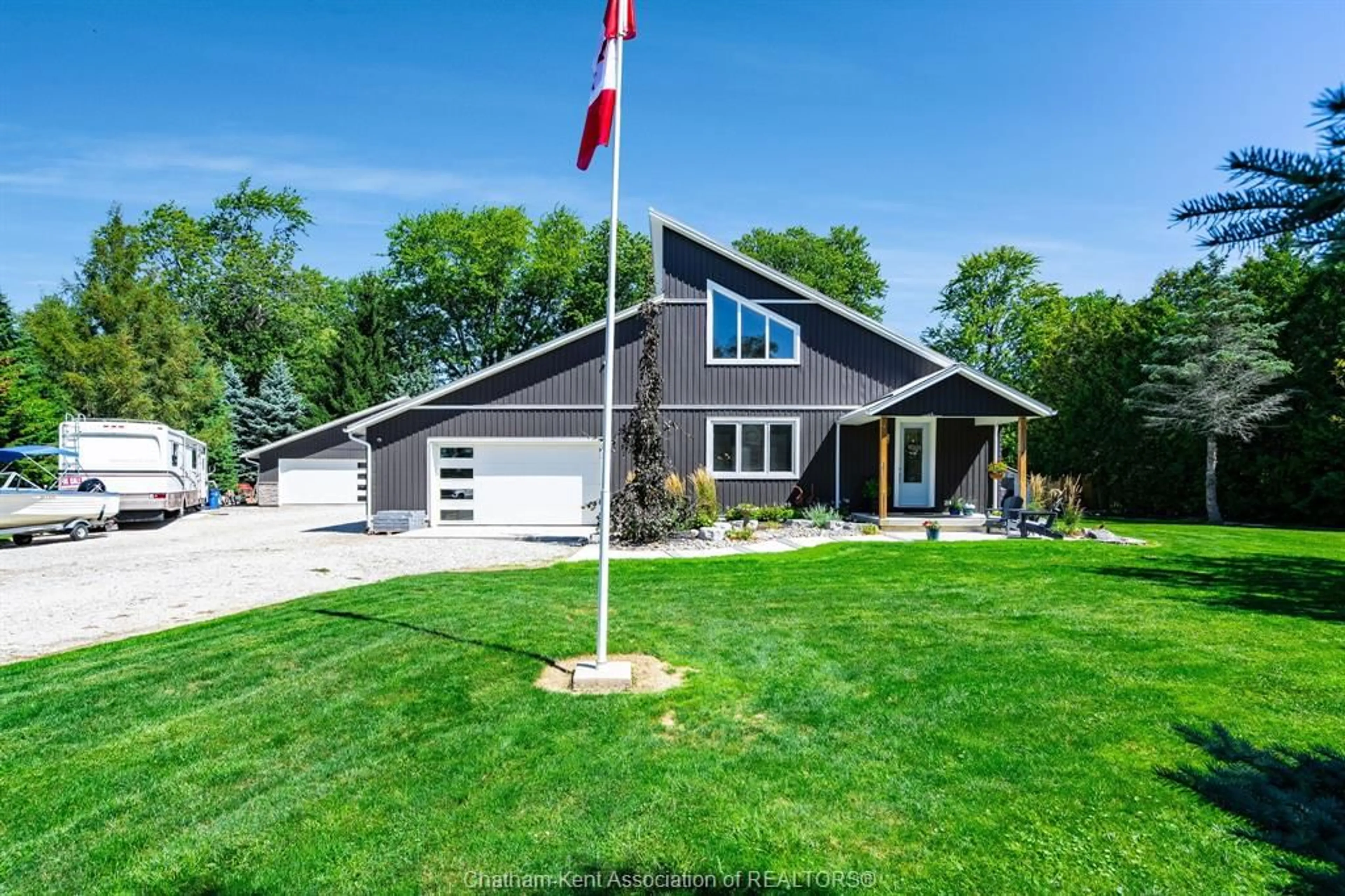 Home with vinyl exterior material, street for 11 Victoria St, Shrewsbury Ontario N0P 1A0