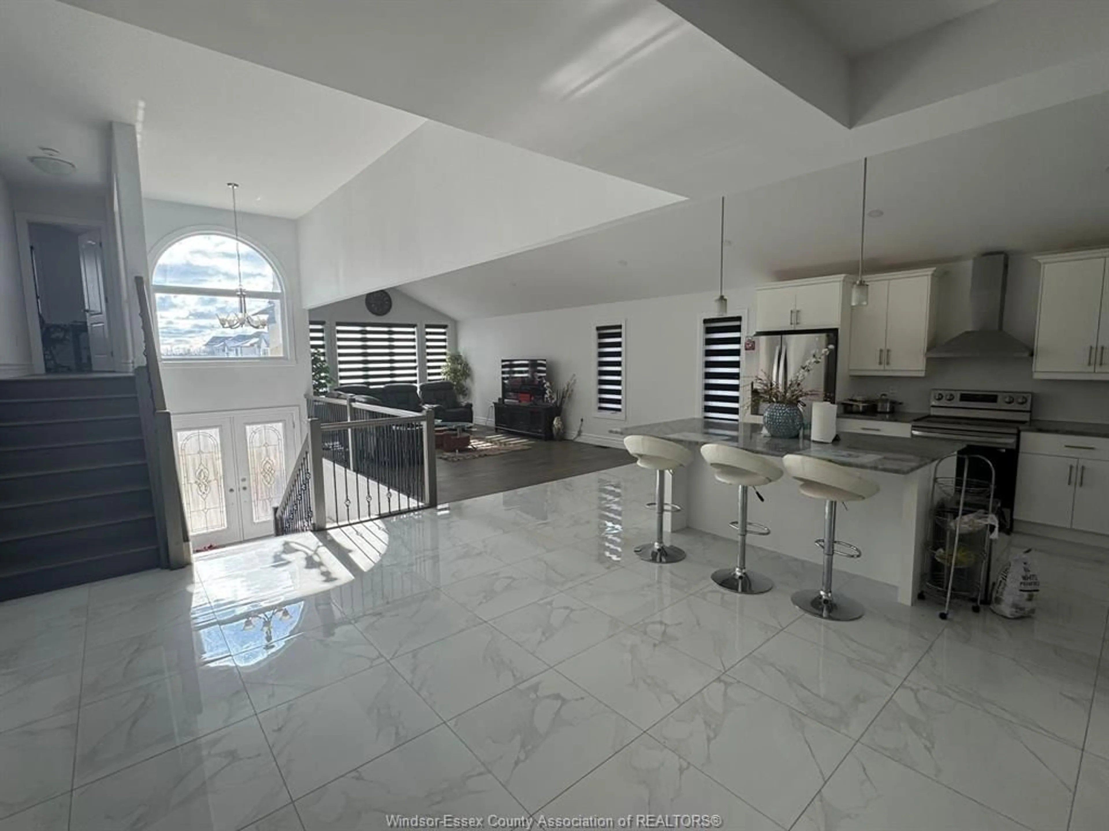 Open concept kitchen, ceramic/tile floor for 70 NOBLE, Amherstburg Ontario N9V 3T4