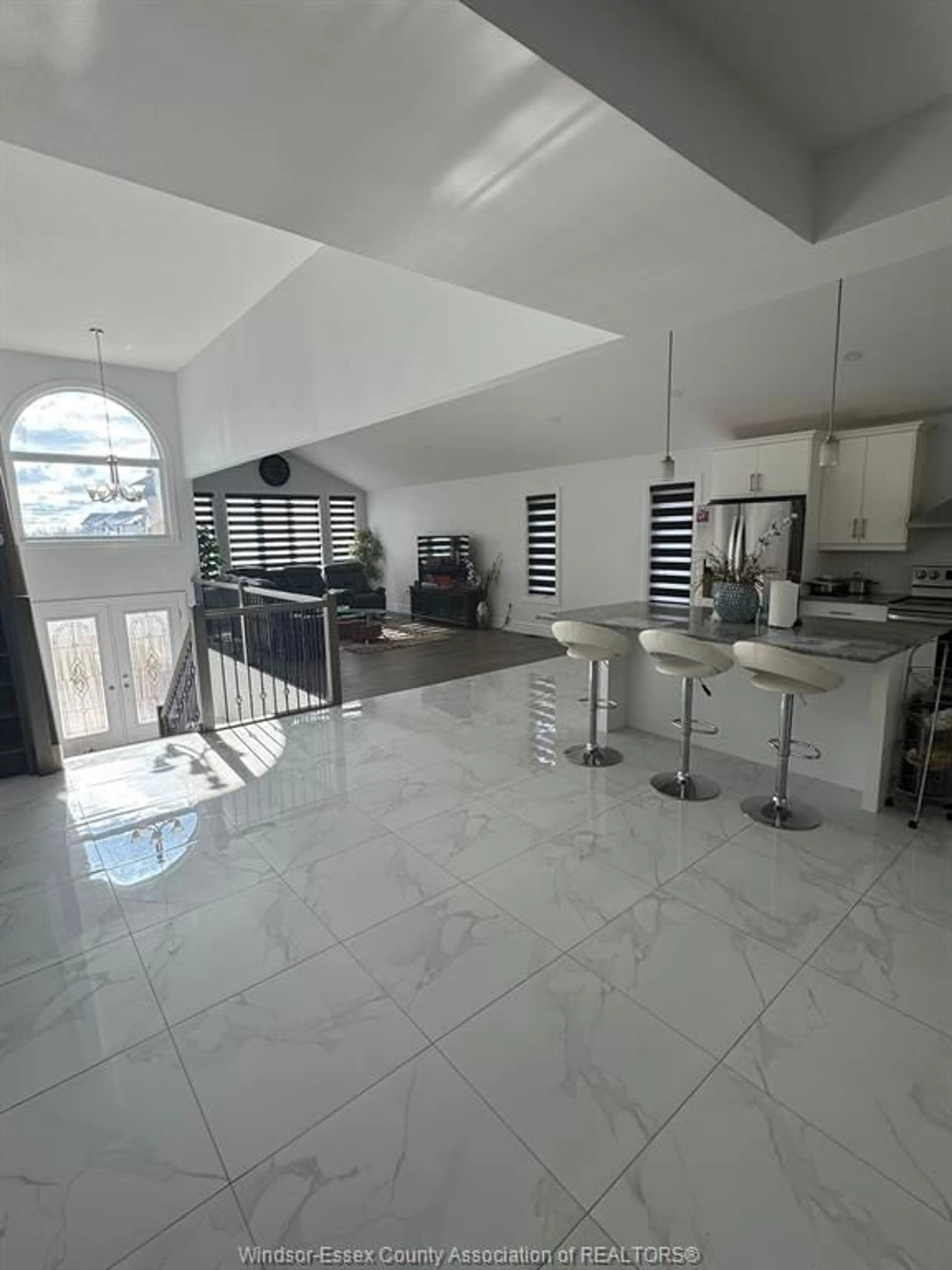 Open concept kitchen, ceramic/tile floor for 70 NOBLE, Amherstburg Ontario N9V 3T4