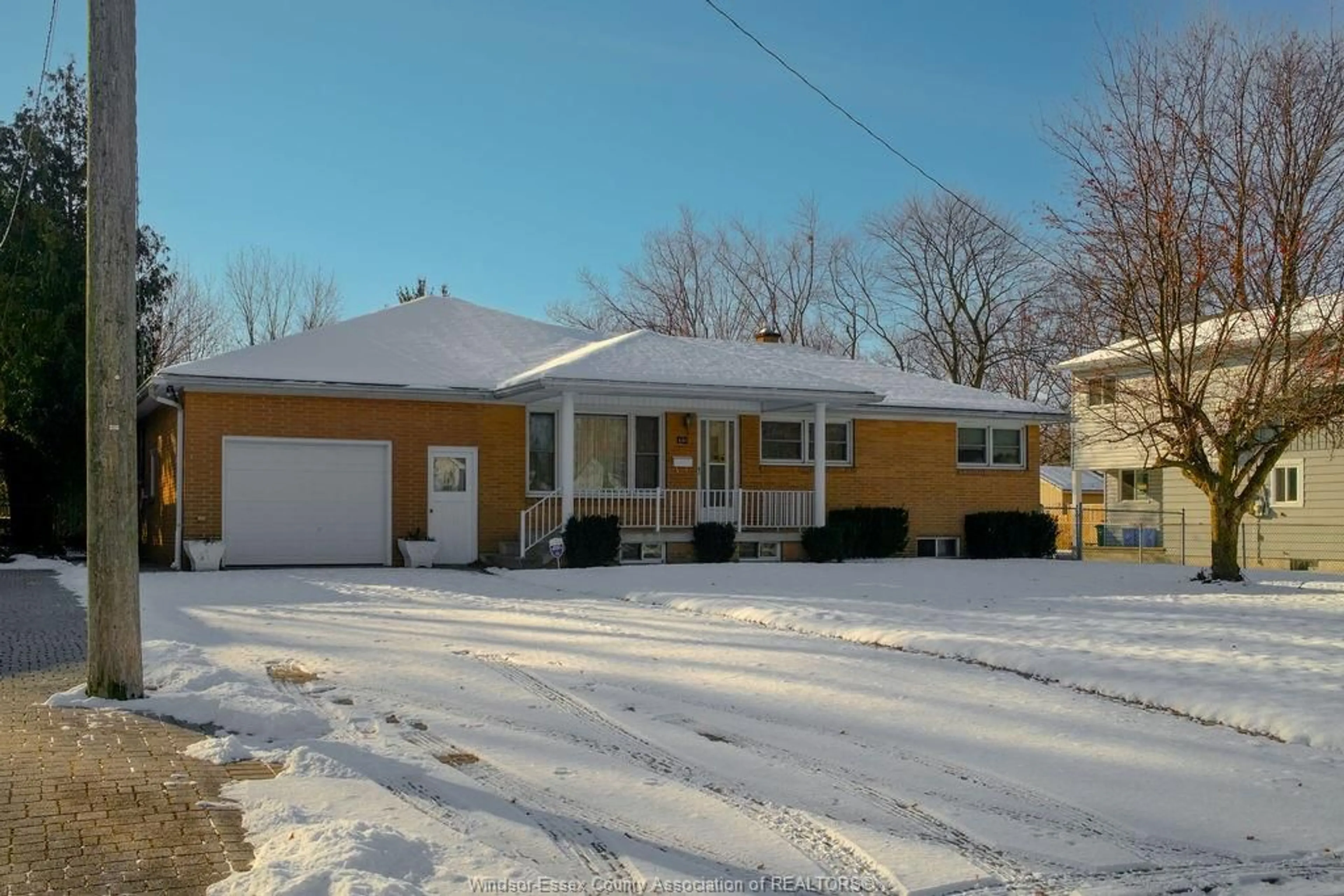 Unknown for 651 MORAND St, Windsor Ontario N9G 1J1