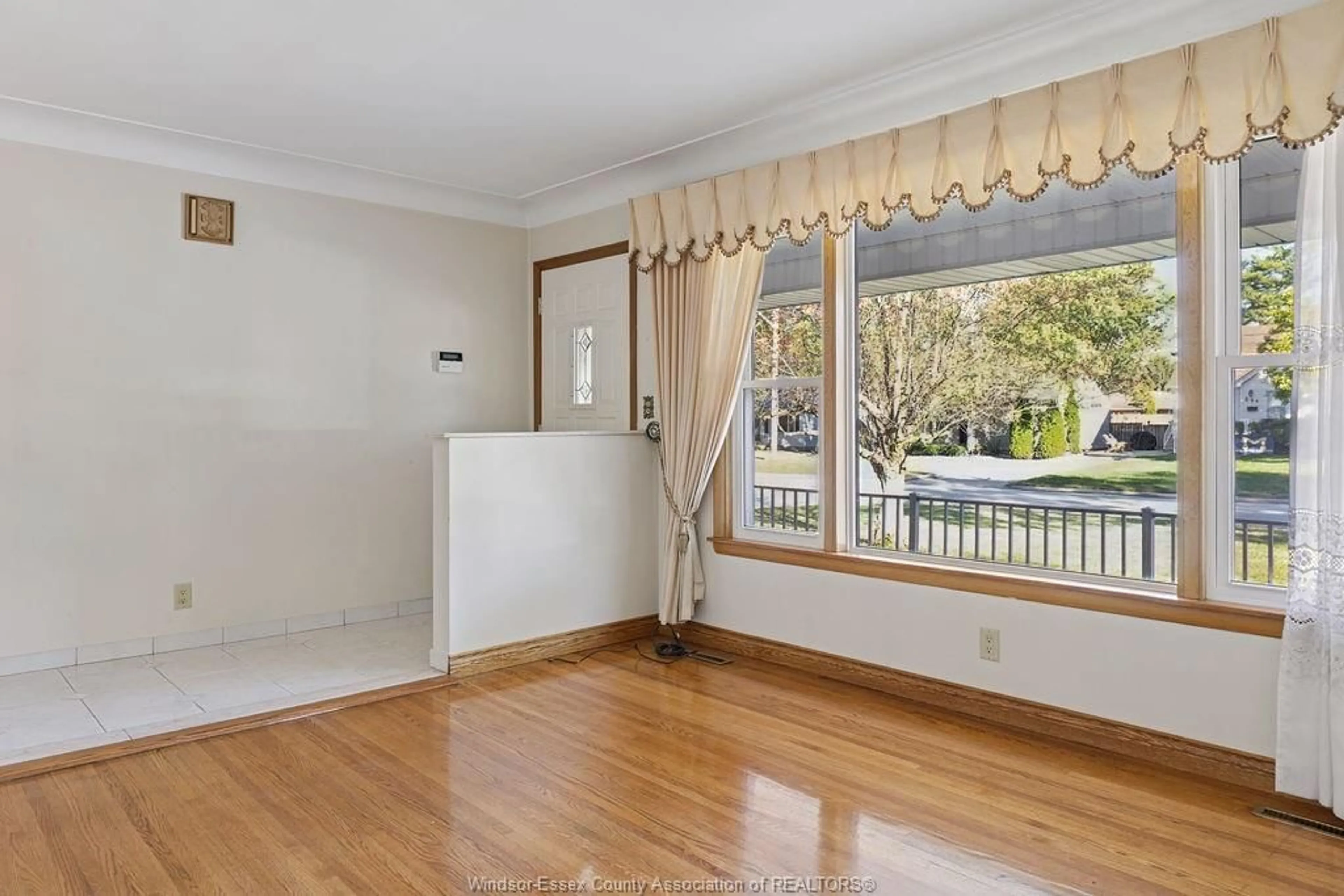 Unknown for 651 MORAND St, Windsor Ontario N9G 1J1