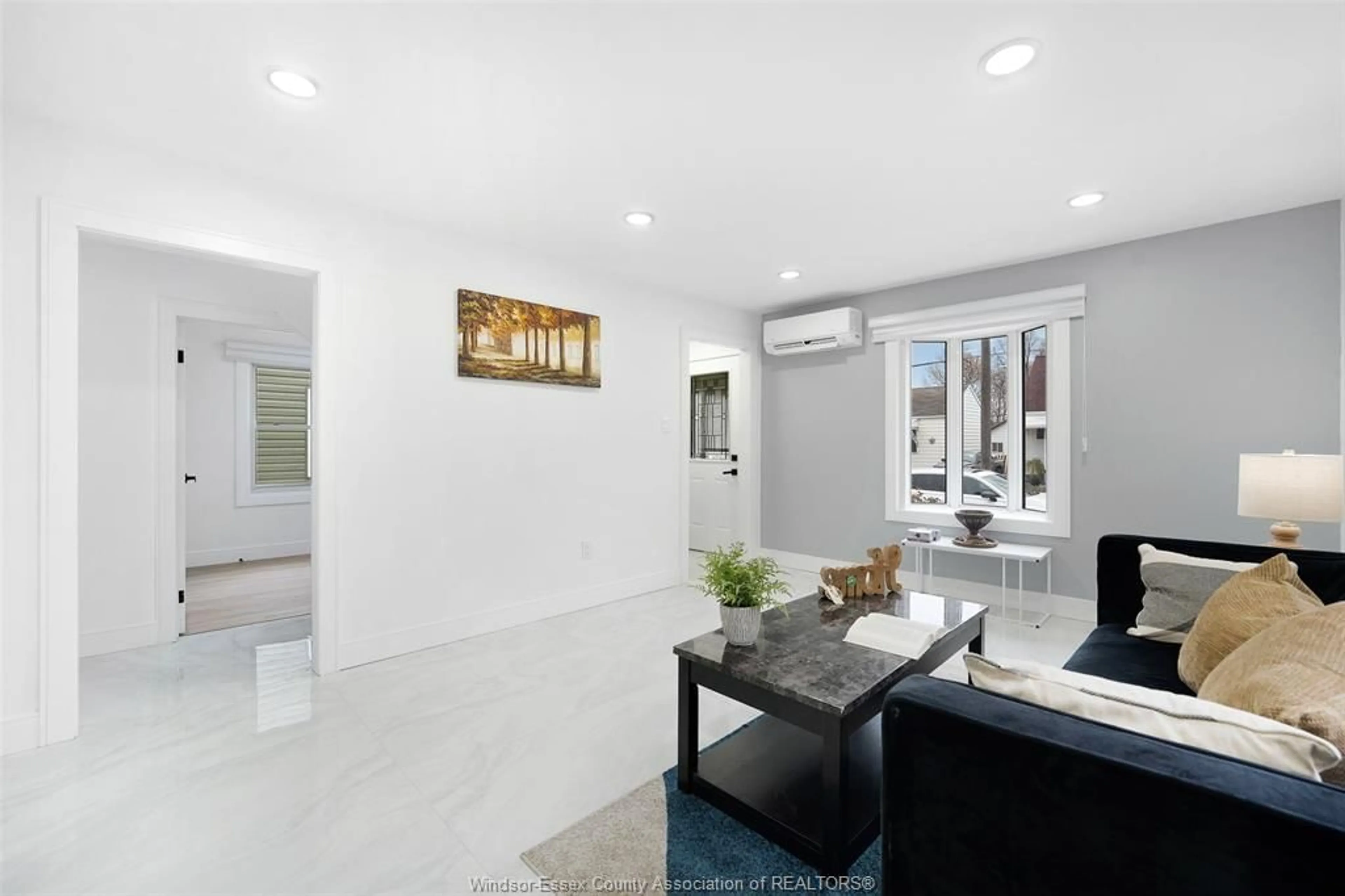 Unknown for 2157 WELLESLEY AVE, Windsor Ontario N8W 2E8