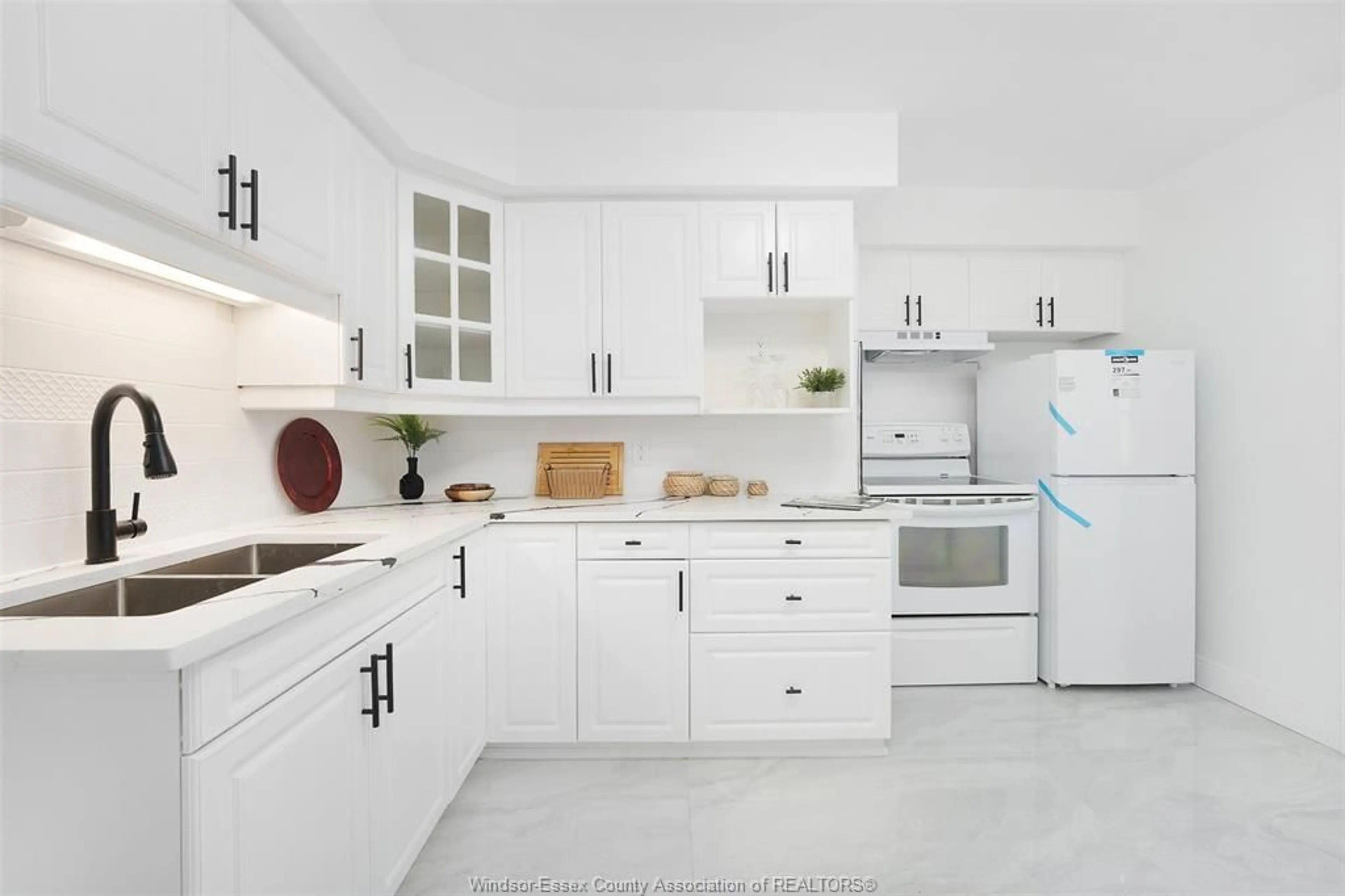 Unknown for 2157 WELLESLEY AVE, Windsor Ontario N8W 2E8