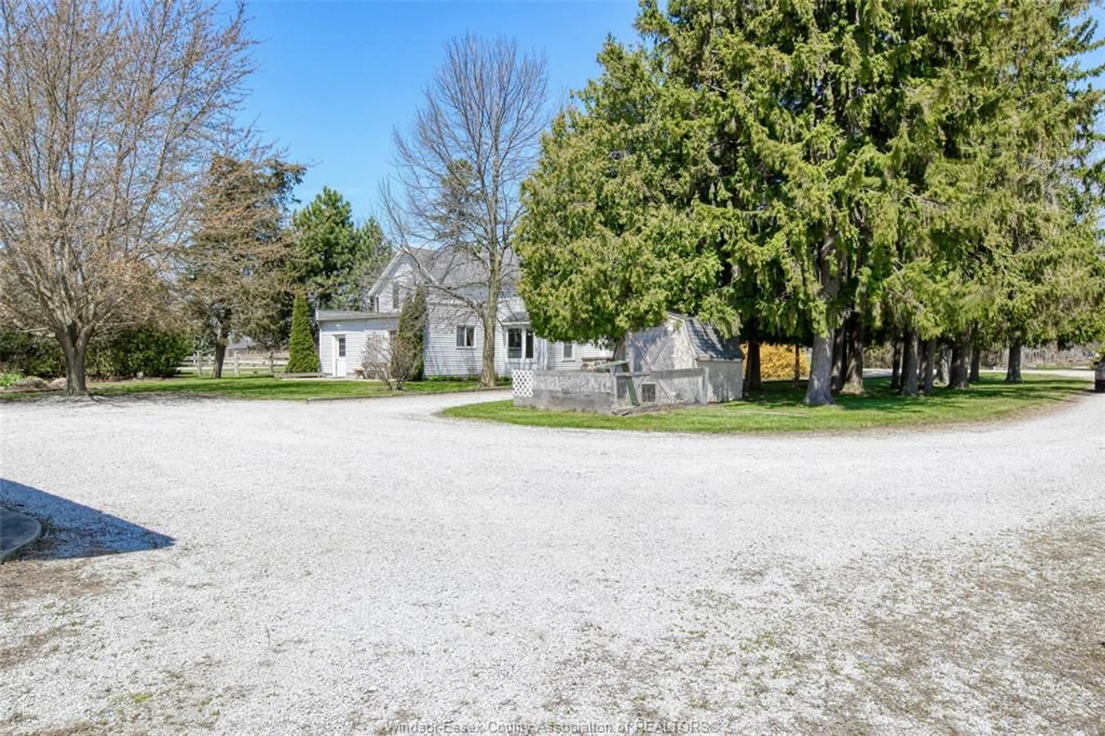 Patio, street for 641 ROAD 3, Kingsville Ontario N9Y 2E5