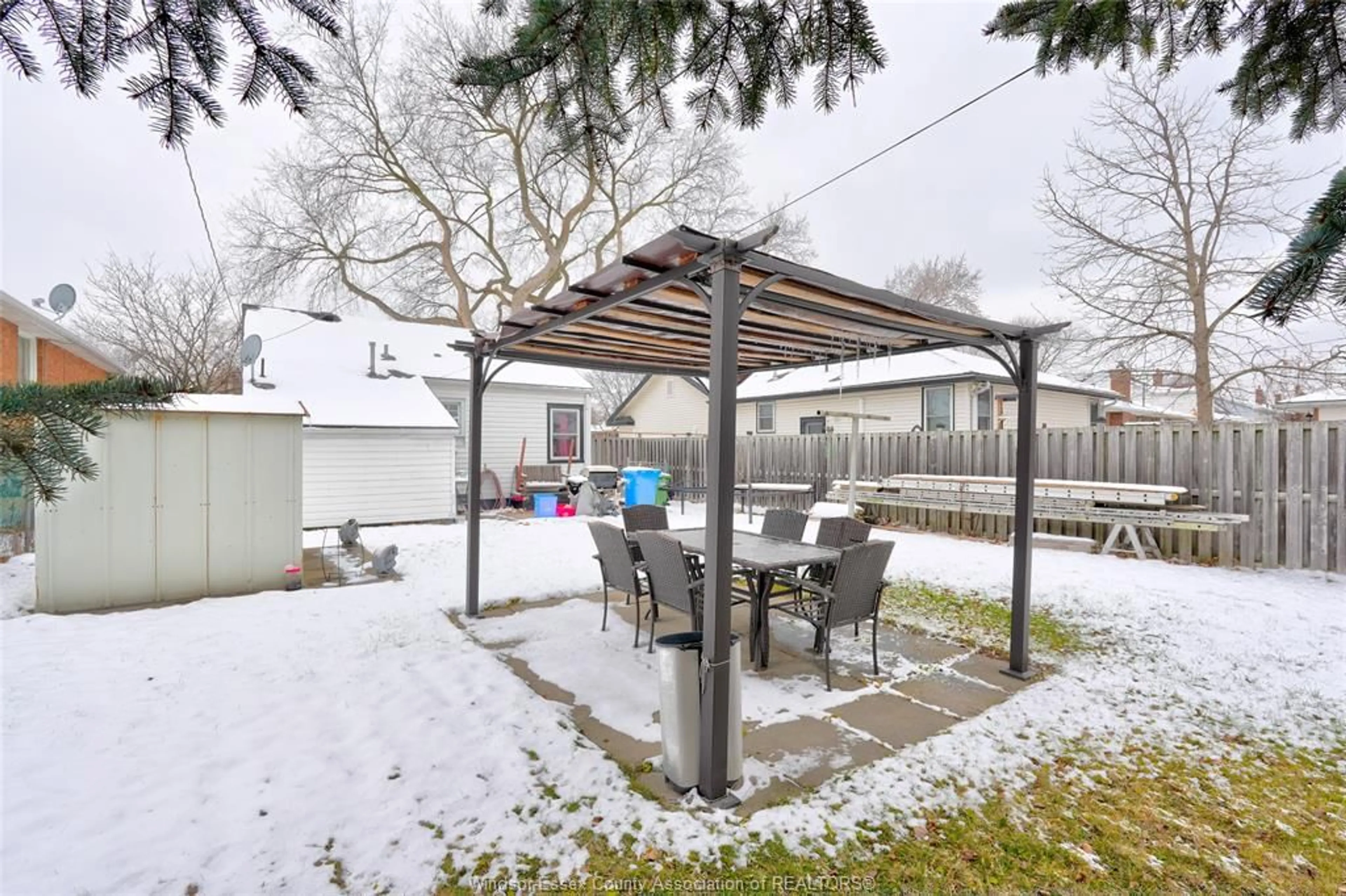Patio, street for 1310 JANETTE Ave, Windsor Ontario N8X 1Y6