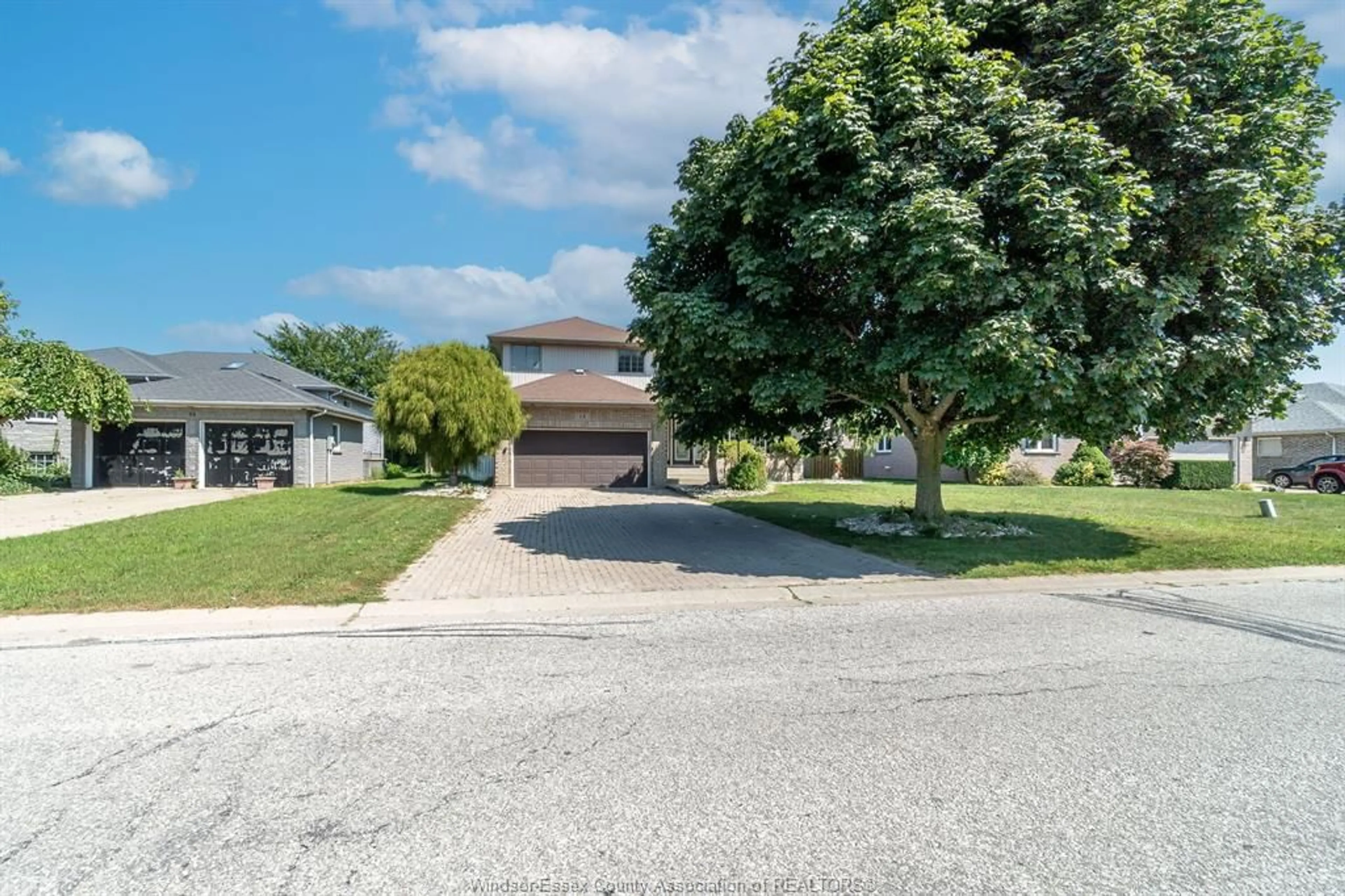 A pic from outside/outdoor area/front of a property/back of a property/a pic from drone, street for 28 CARTER Ave, Leamington Ontario N8H 5E1