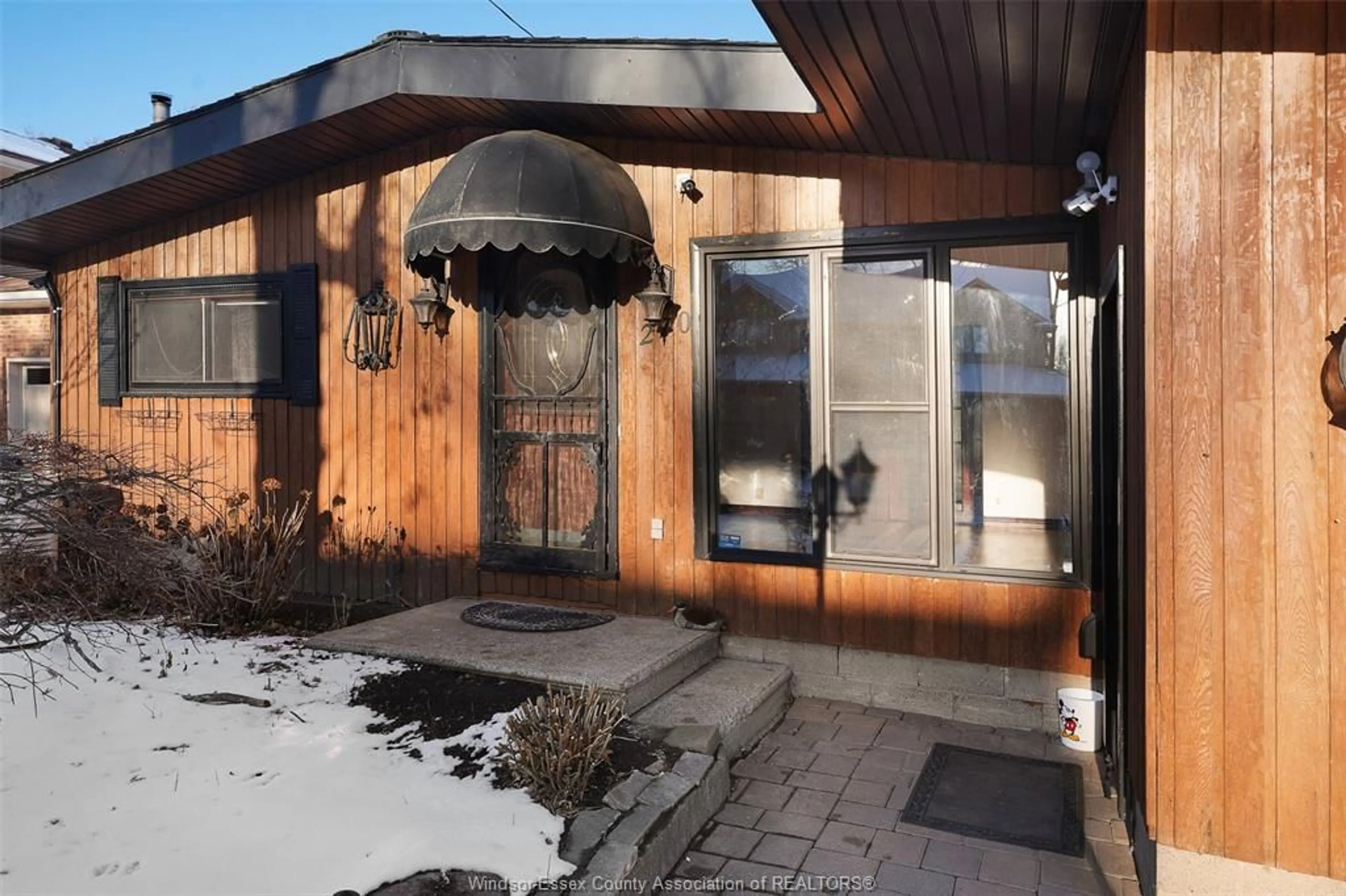 Unknown for 270 Burdick Cres, Tecumseh Ontario N8N 2E8