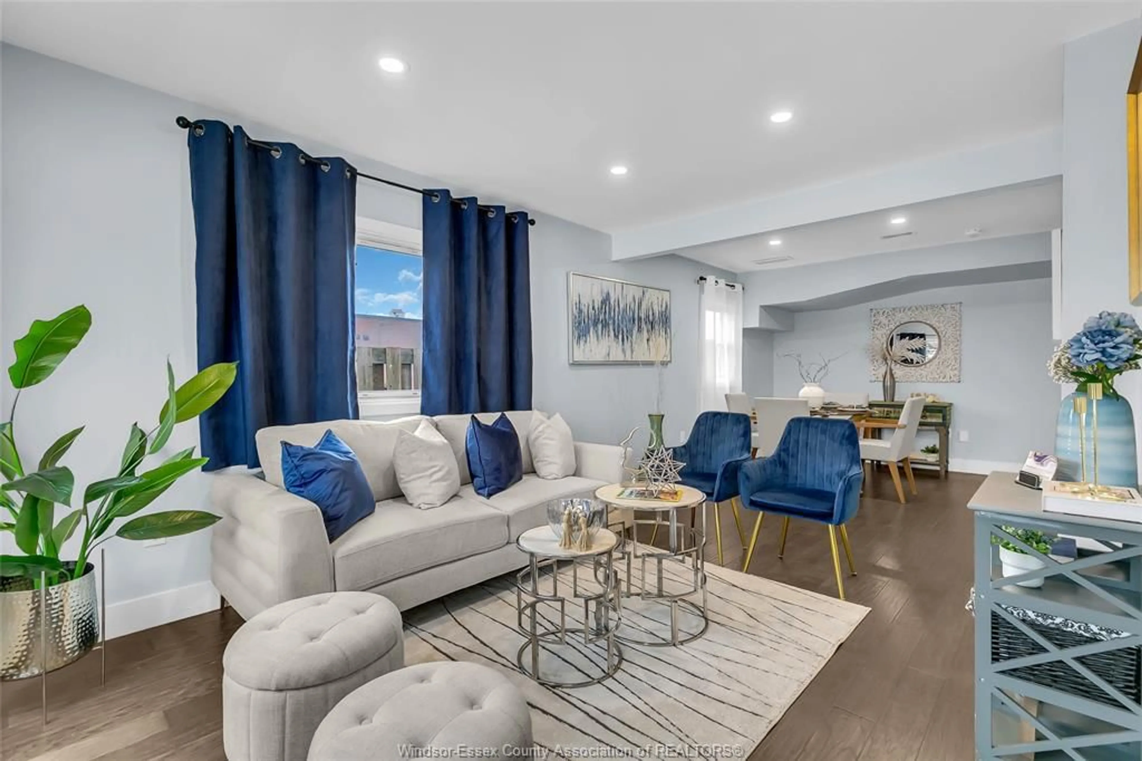 Living room with furniture, unknown for 534 VANIER, Windsor Ontario N8X 3E1