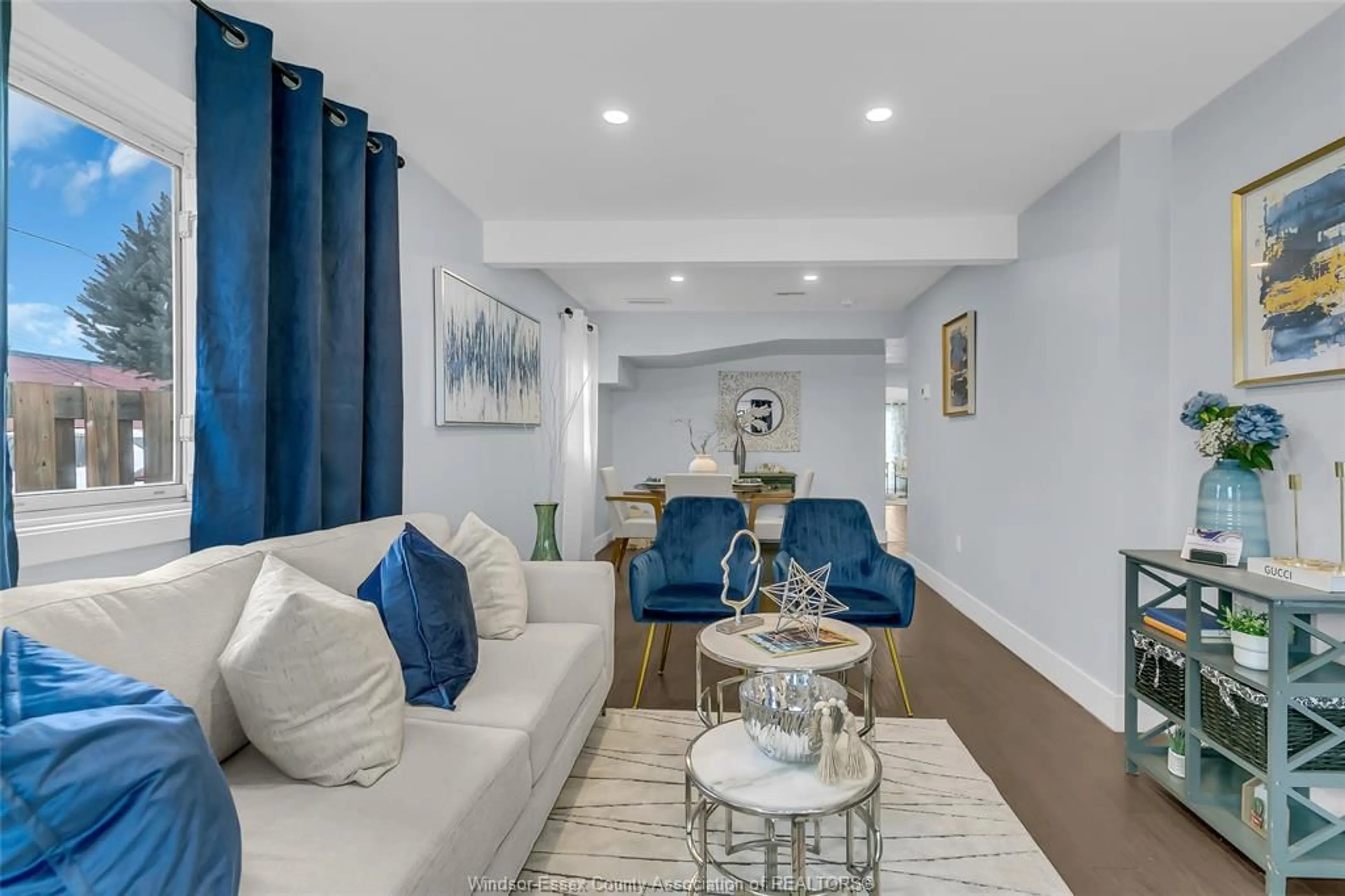 Living room with furniture, unknown for 534 VANIER, Windsor Ontario N8X 3E1