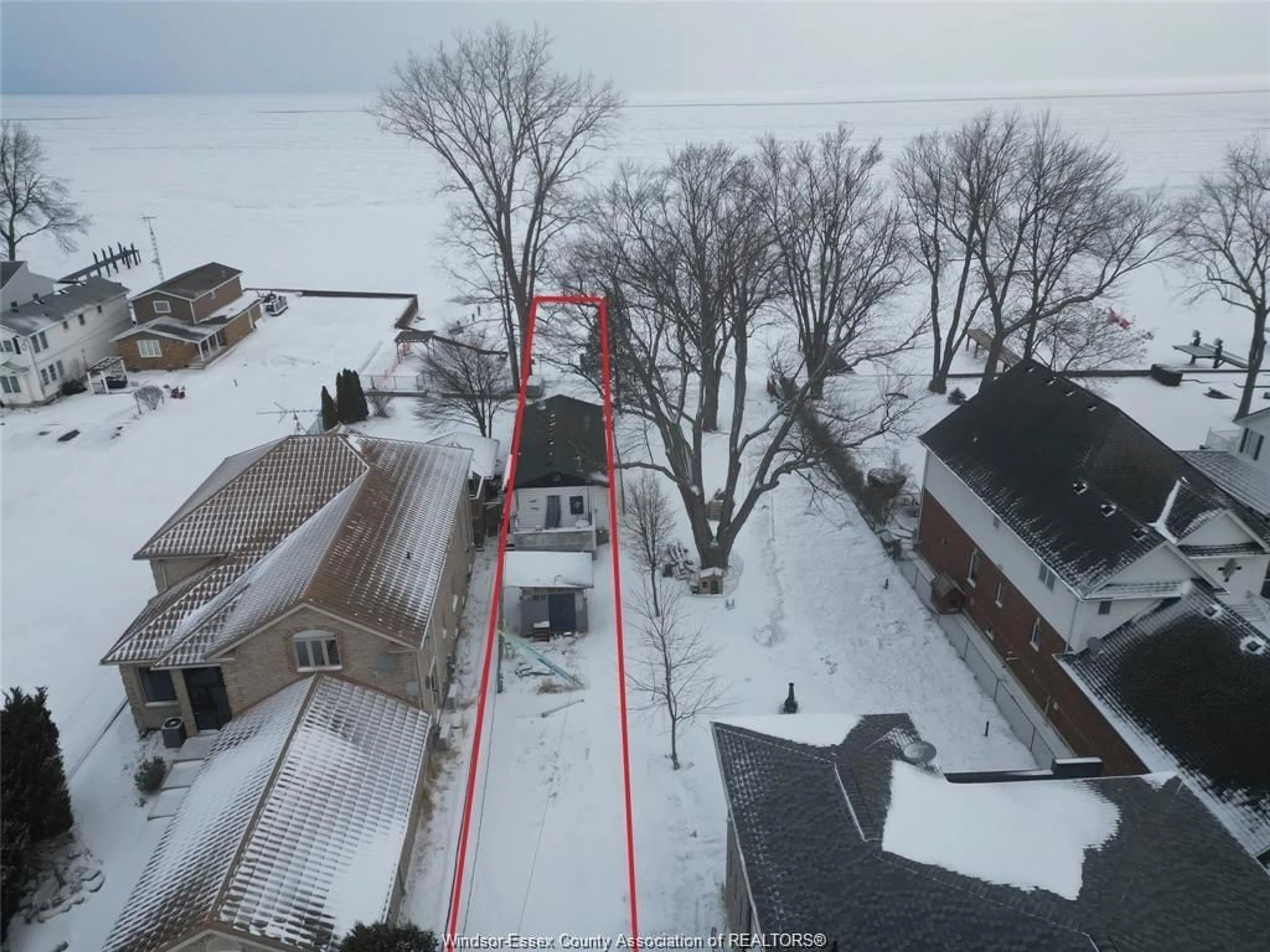 A pic from outside/outdoor area/front of a property/back of a property/a pic from drone, street for 670 OLD TECUMSEH Rd, Lakeshore Ontario N0R 1A0