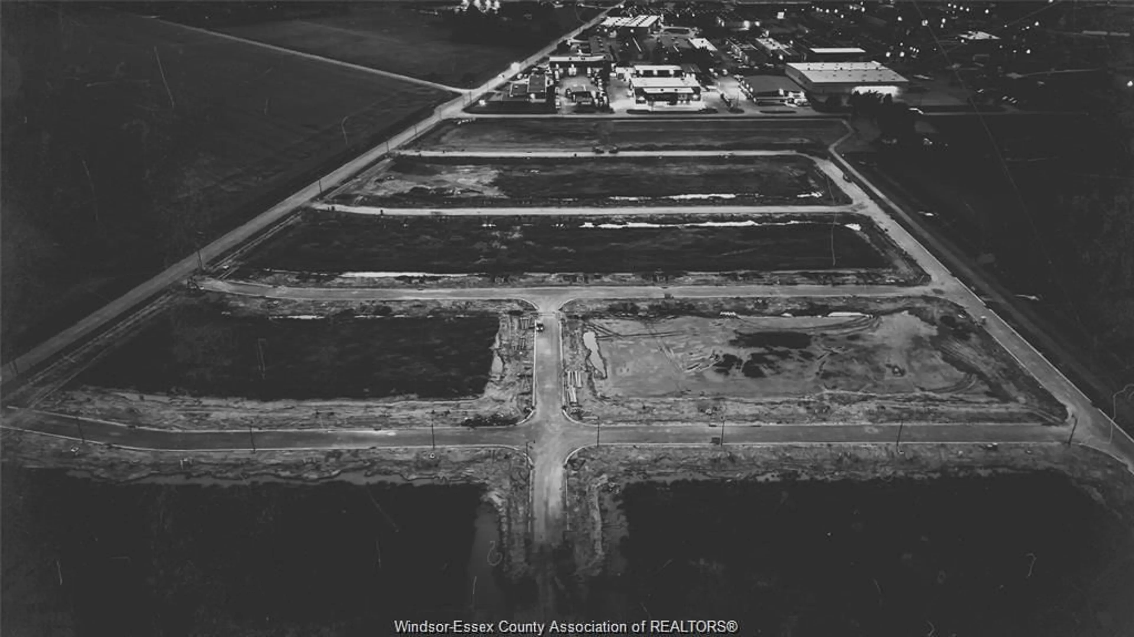 Blurry image for 5192 AIDEN St, Tecumseh Ontario N0R 1K0