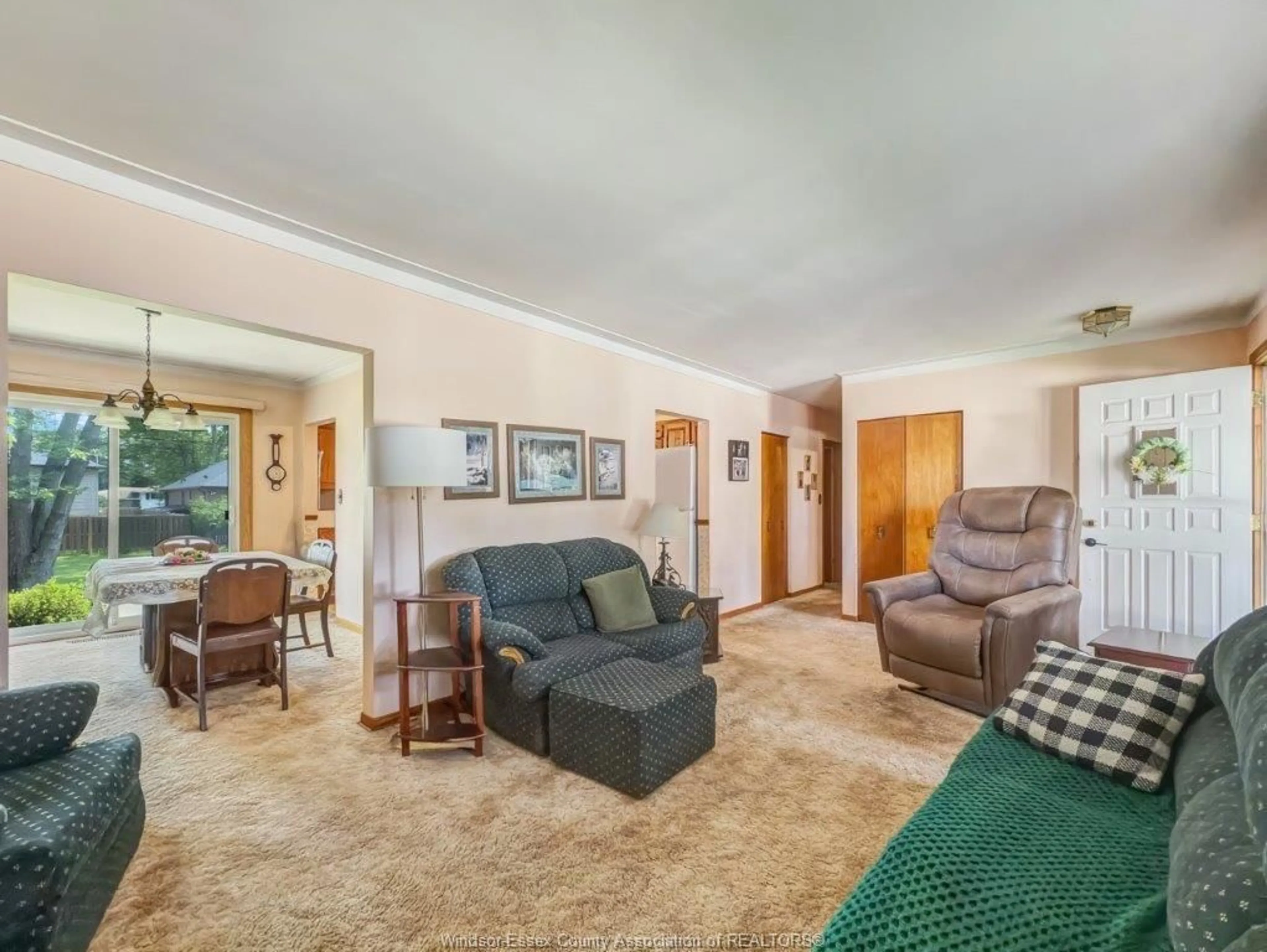 Living room with furniture, unknown for 305 MAPLE Ave, LaSalle Ontario N9J 1P1