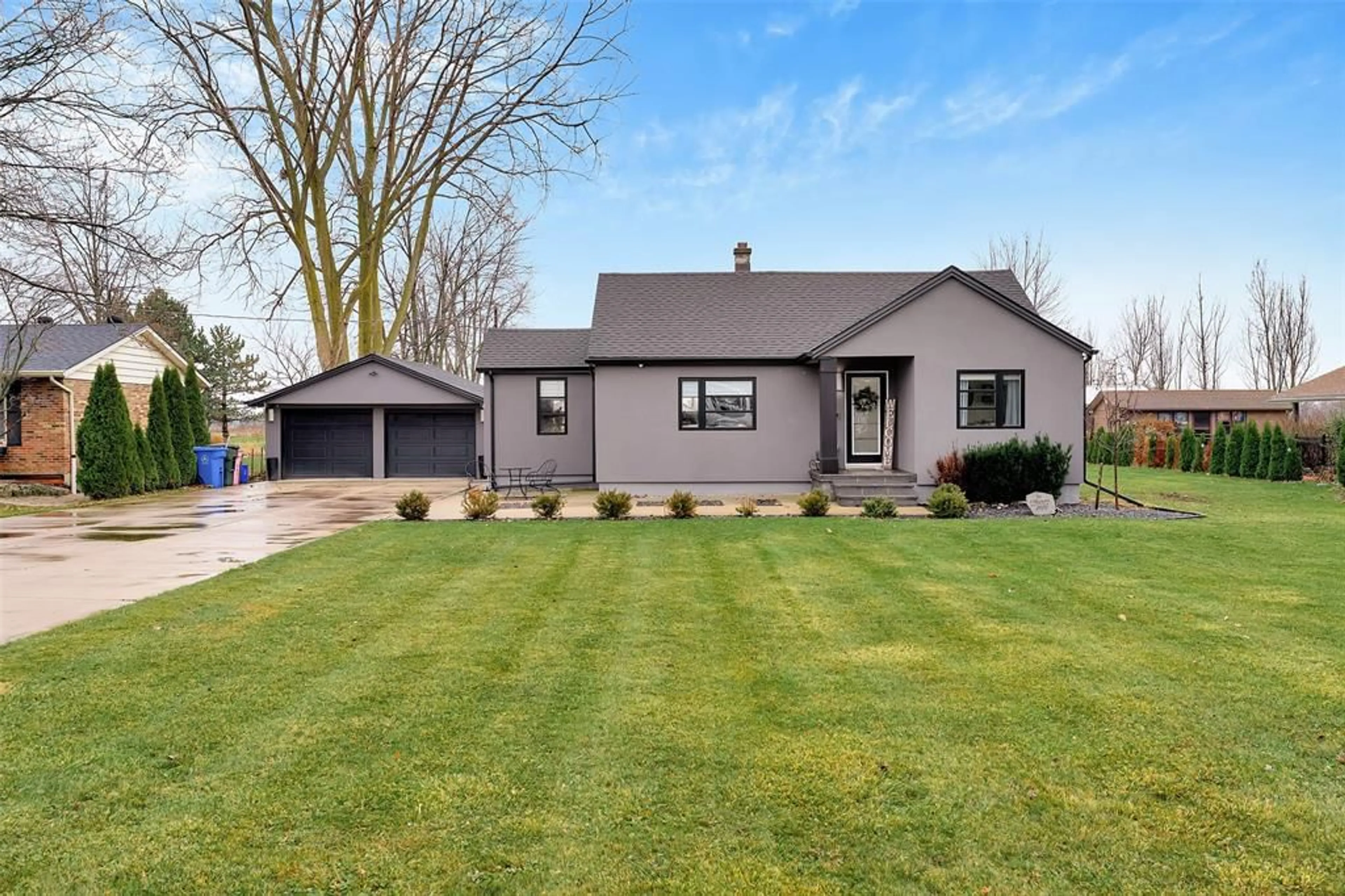 Home with vinyl exterior material, street for 2072 HOPGOOD, Lakeshore Ontario N8M 2X7