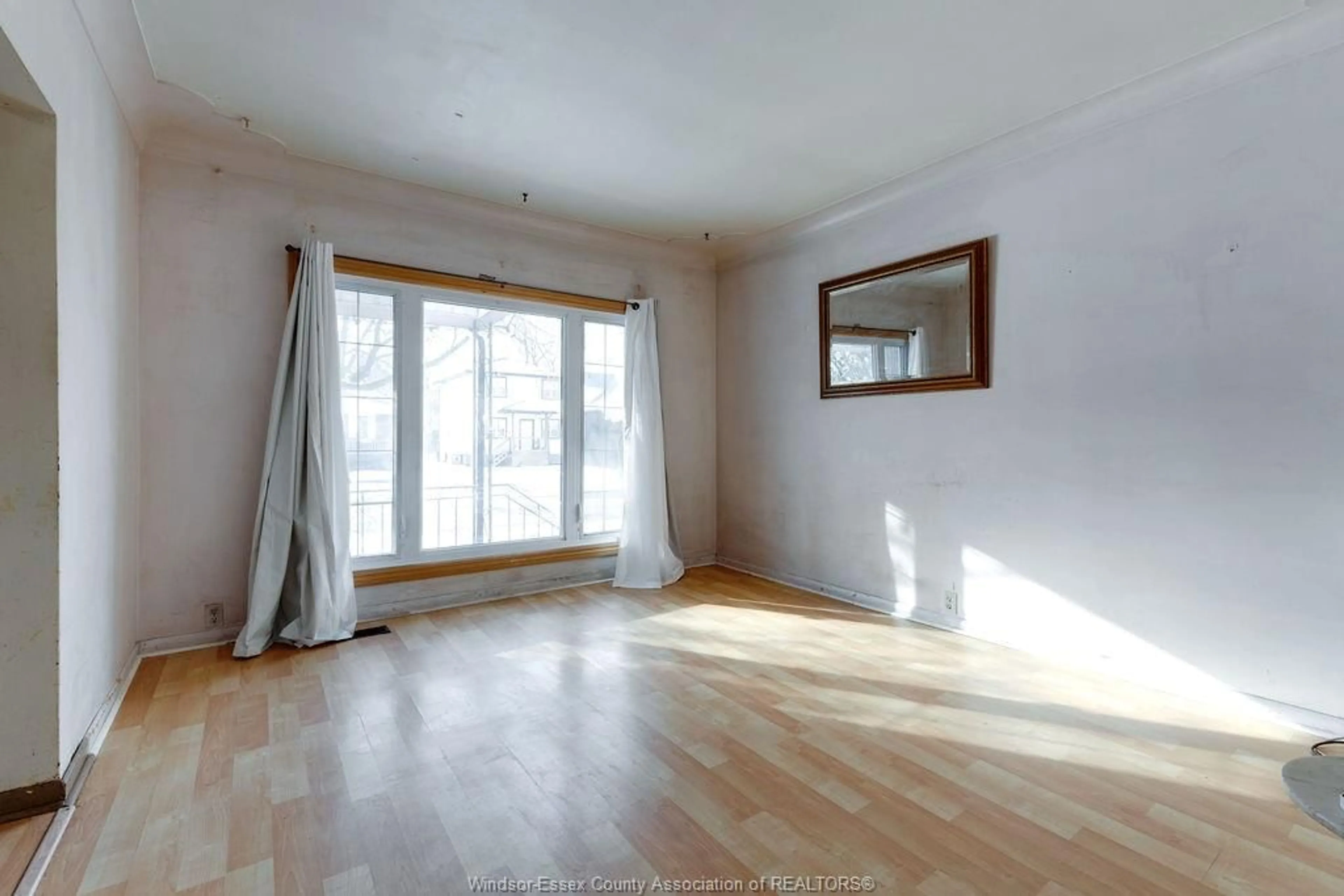 A pic of a room for 2432 TURNER Rd, Windsor Ontario N8W 3K8