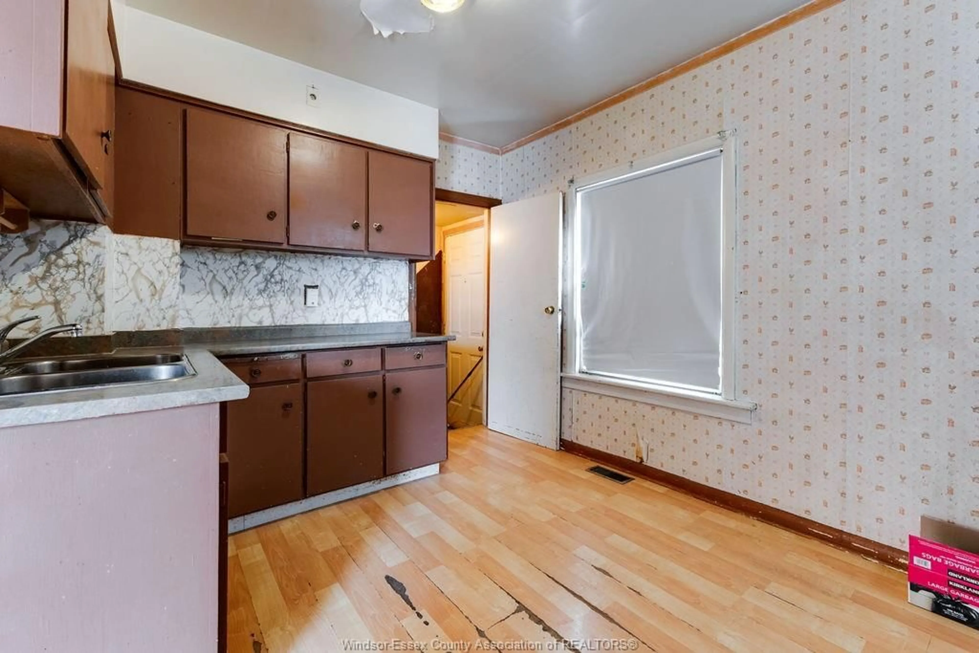 Unknown for 2432 TURNER Rd, Windsor Ontario N8W 3K8