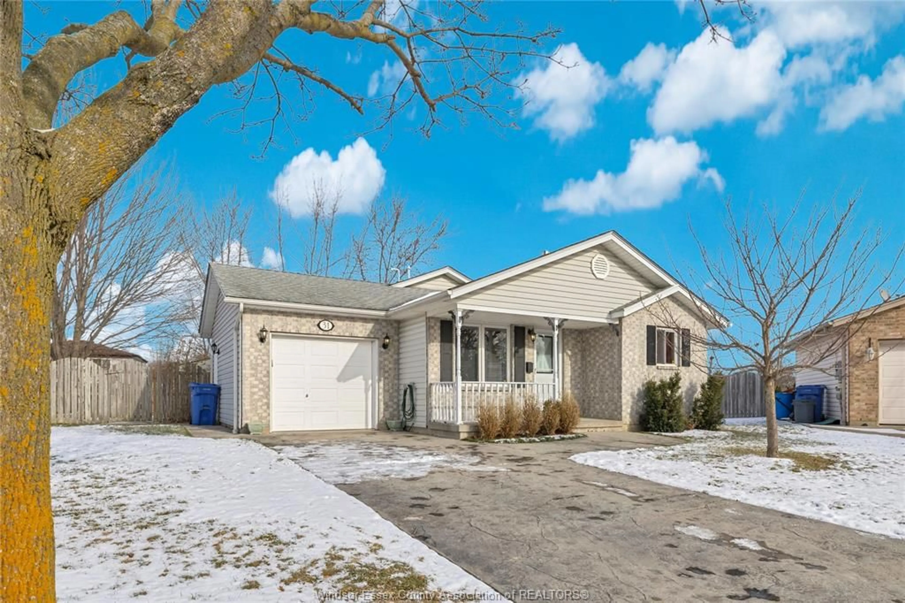 Unknown for 31 ALLEN Crt, Amherstburg Ontario N9V 3Z4