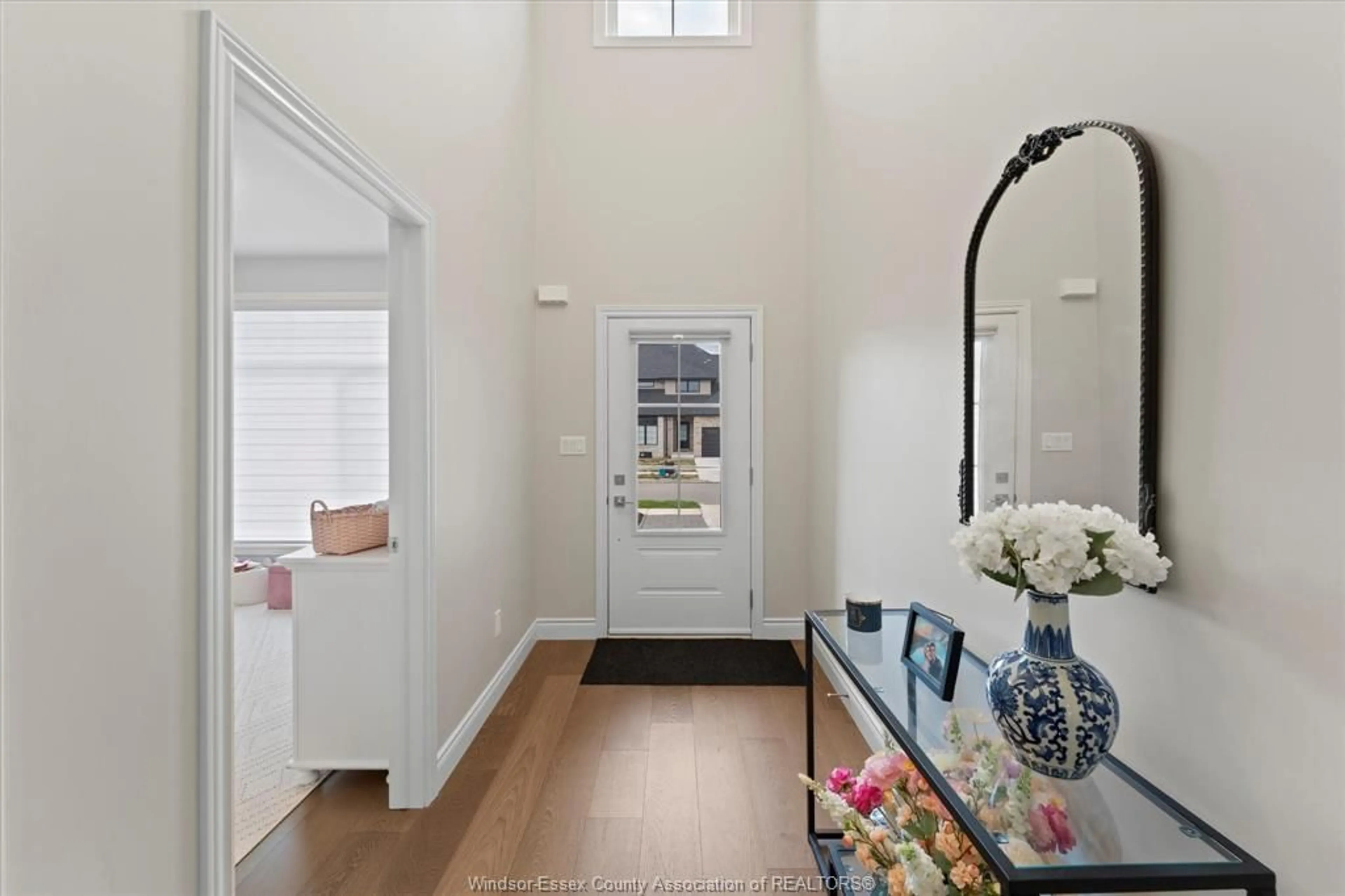 Indoor entryway for 510 Water, Amherstburg Ontario N9V 0H1