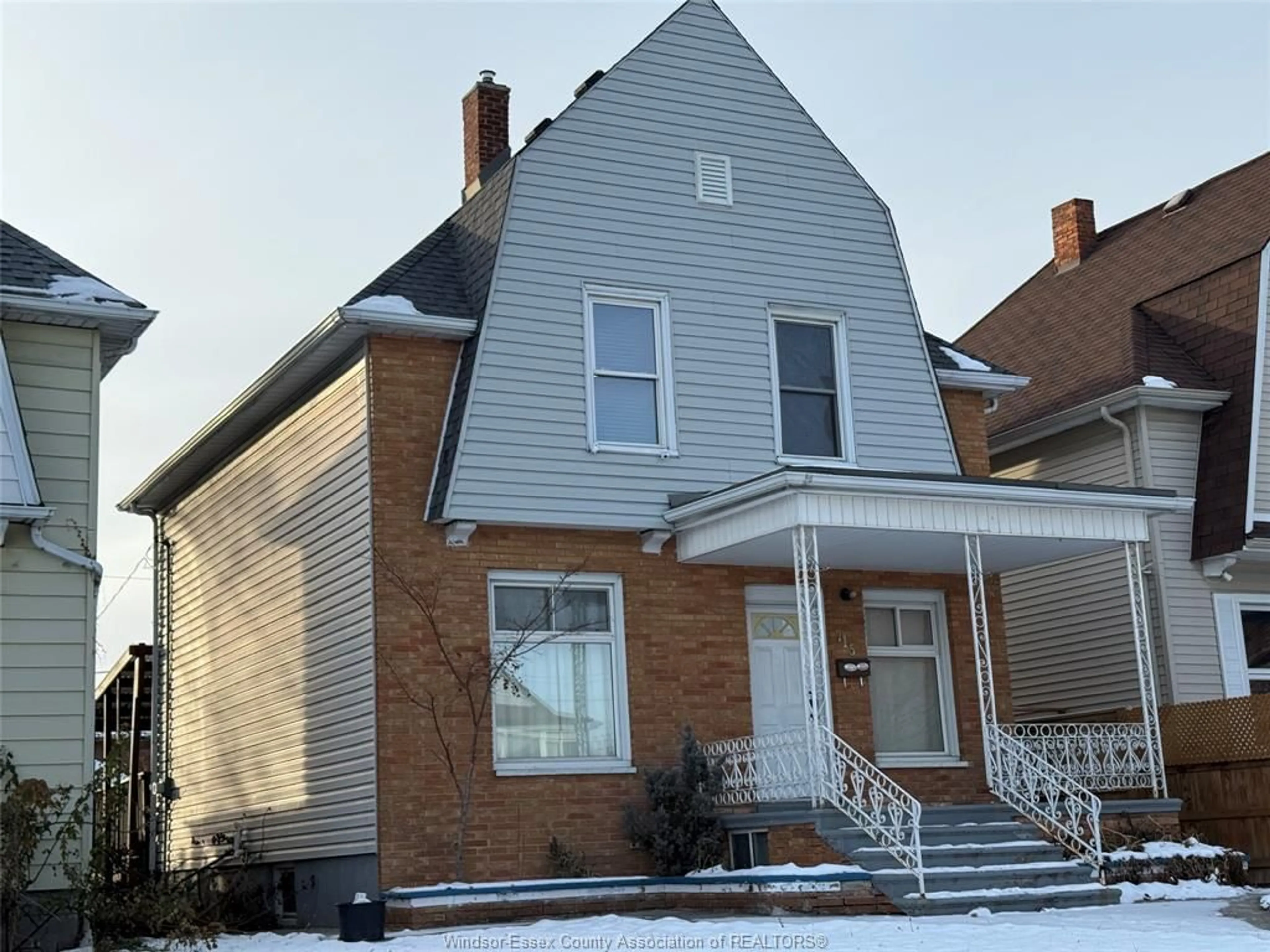 Home with brick exterior material, street for 715 AYLMER Ave, Windsor Ontario N9A 1V2