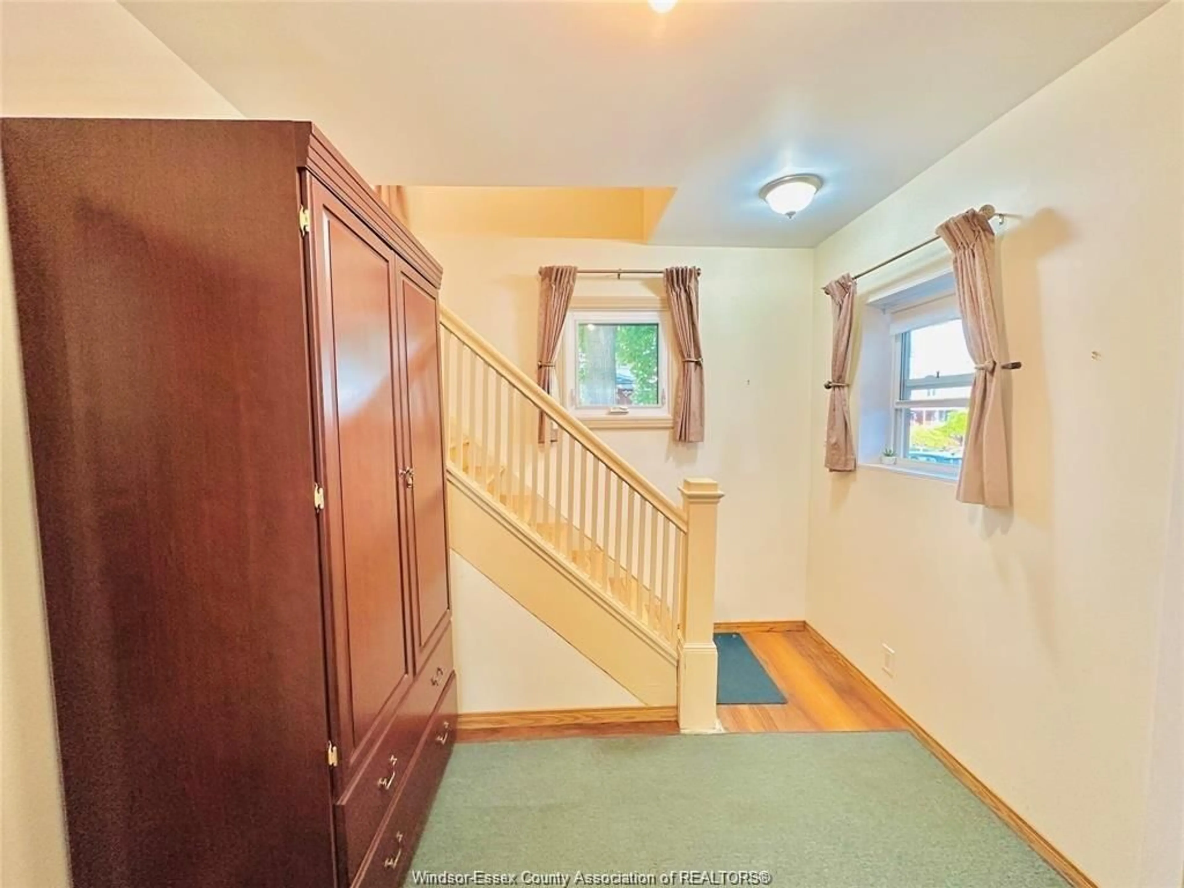 Unknown for 550 ALLENDALE, Windsor Ontario N8X 2C3