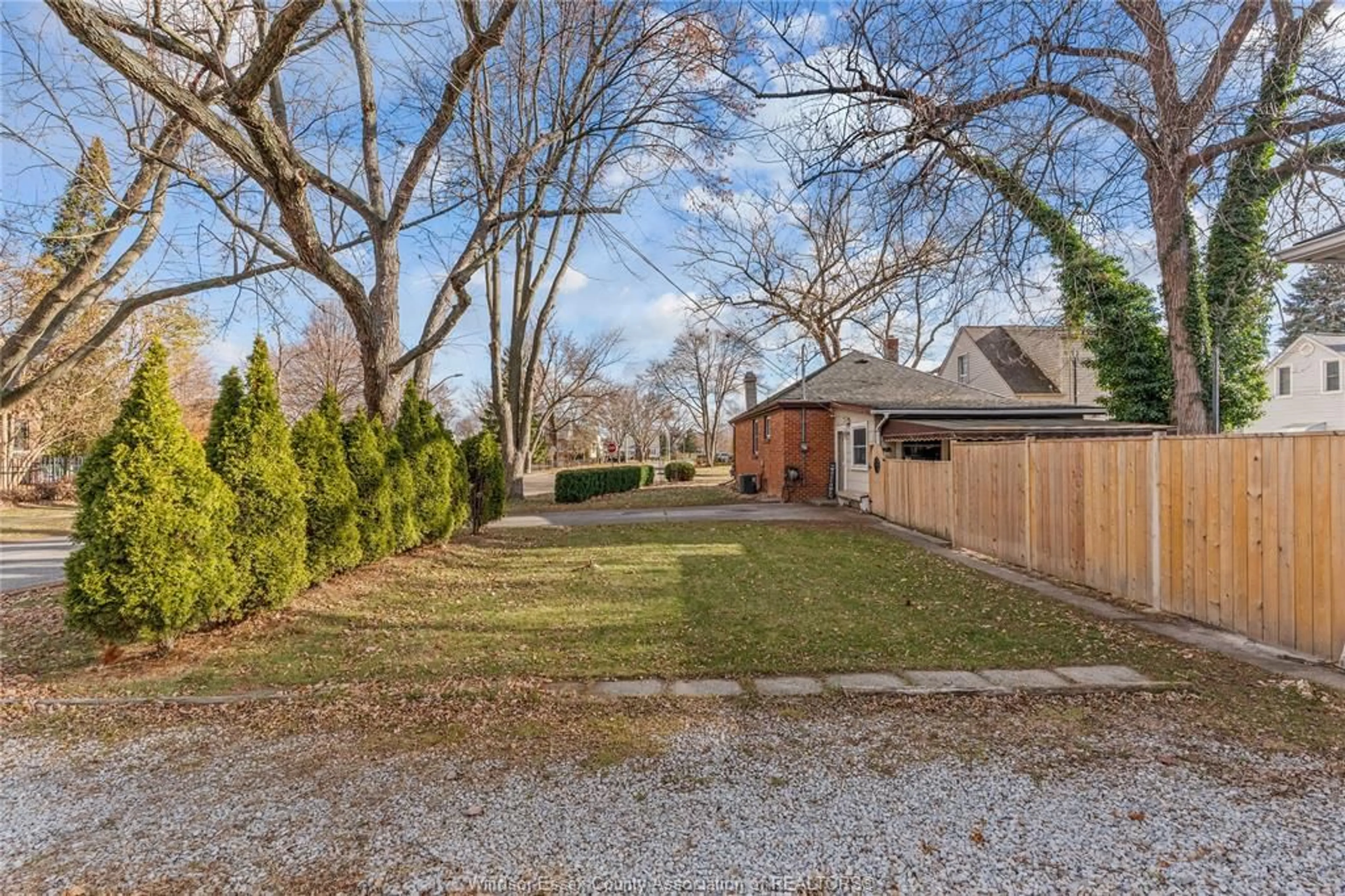 Patio, street for 905 ST MARY'S, Windsor Ontario N8S 2V1