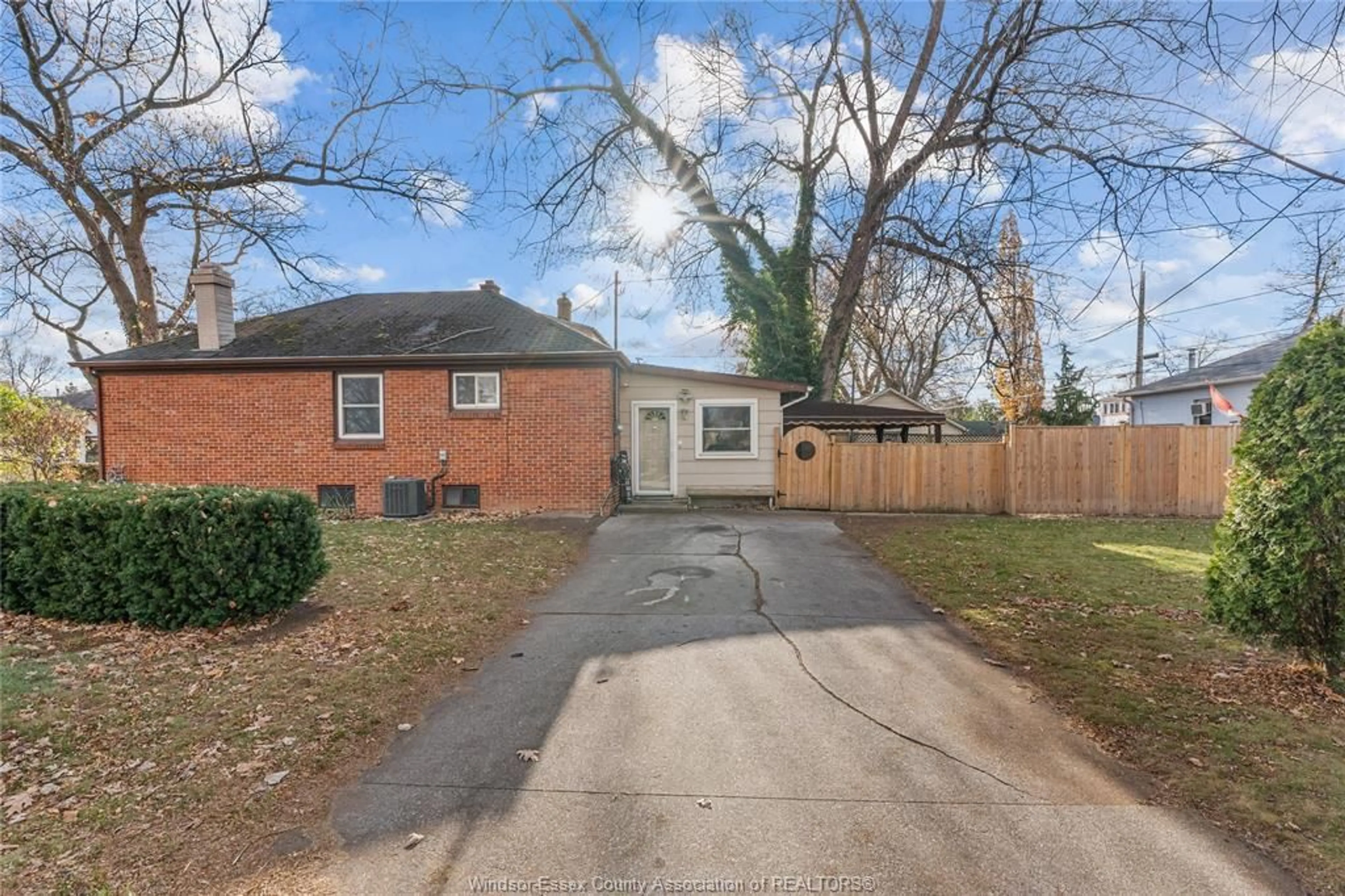 Unknown for 905 ST MARY'S, Windsor Ontario N8S 2V1