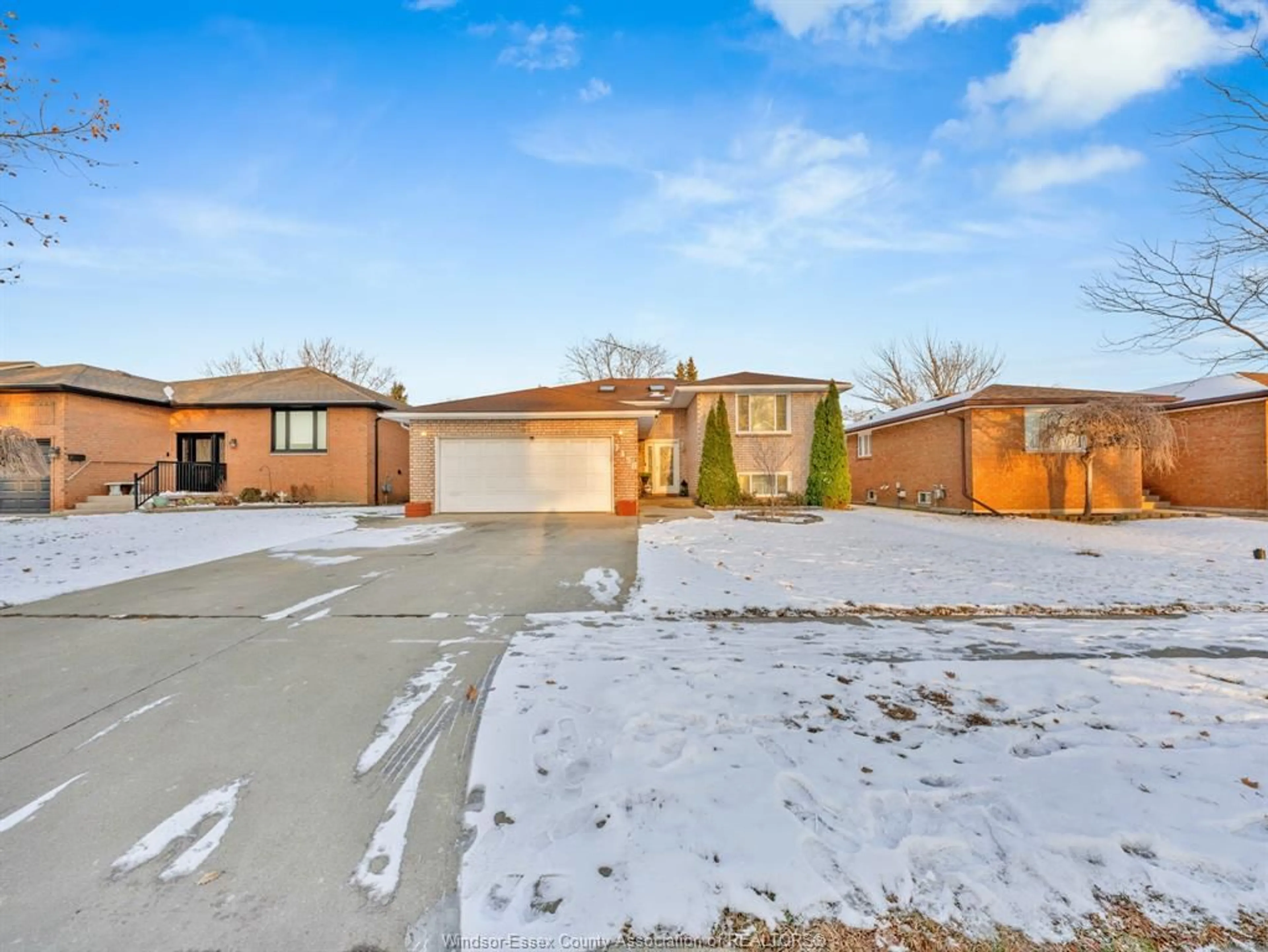 Home with brick exterior material, street for 1430 SOUTH PACIFIC Ave, Windsor Ontario N8X 4Z5