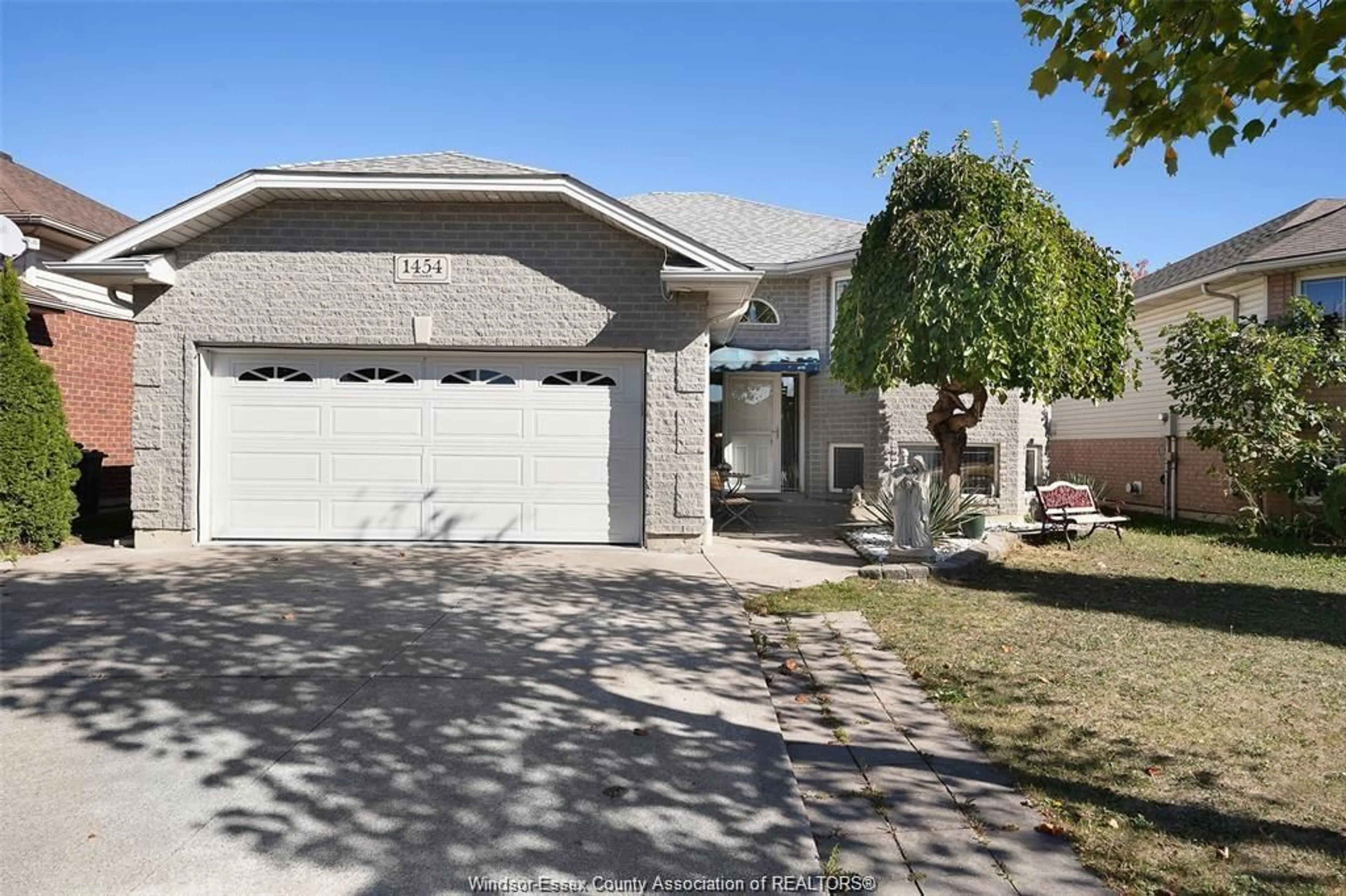 Home with brick exterior material, street for 1454 CLOVER Ave, Windsor Ontario N8P 1R2