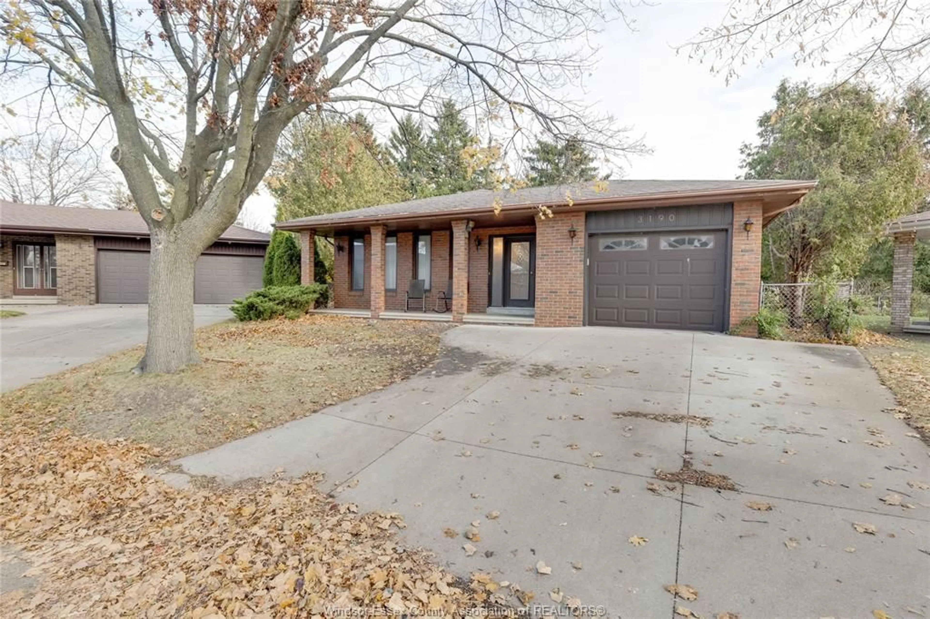 Home with brick exterior material, street for 3190 MULBERRY Crt, Windsor Ontario N8R 2A4