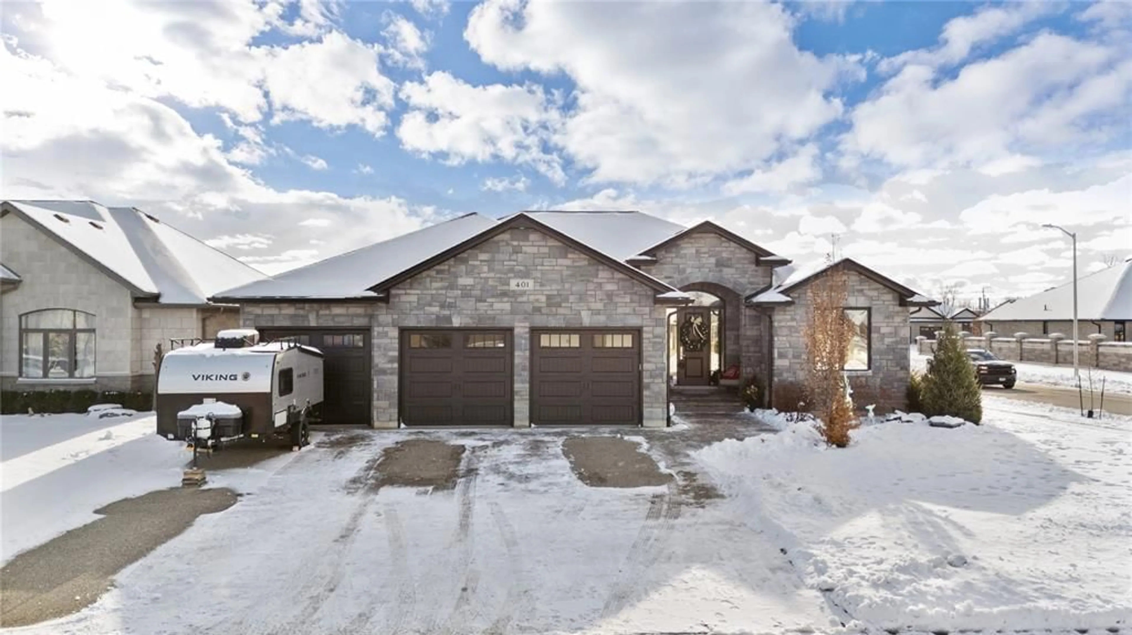 Home with brick exterior material, street for 401 RODRIGUEZ Dr, Sarnia Ontario N7S 4M6