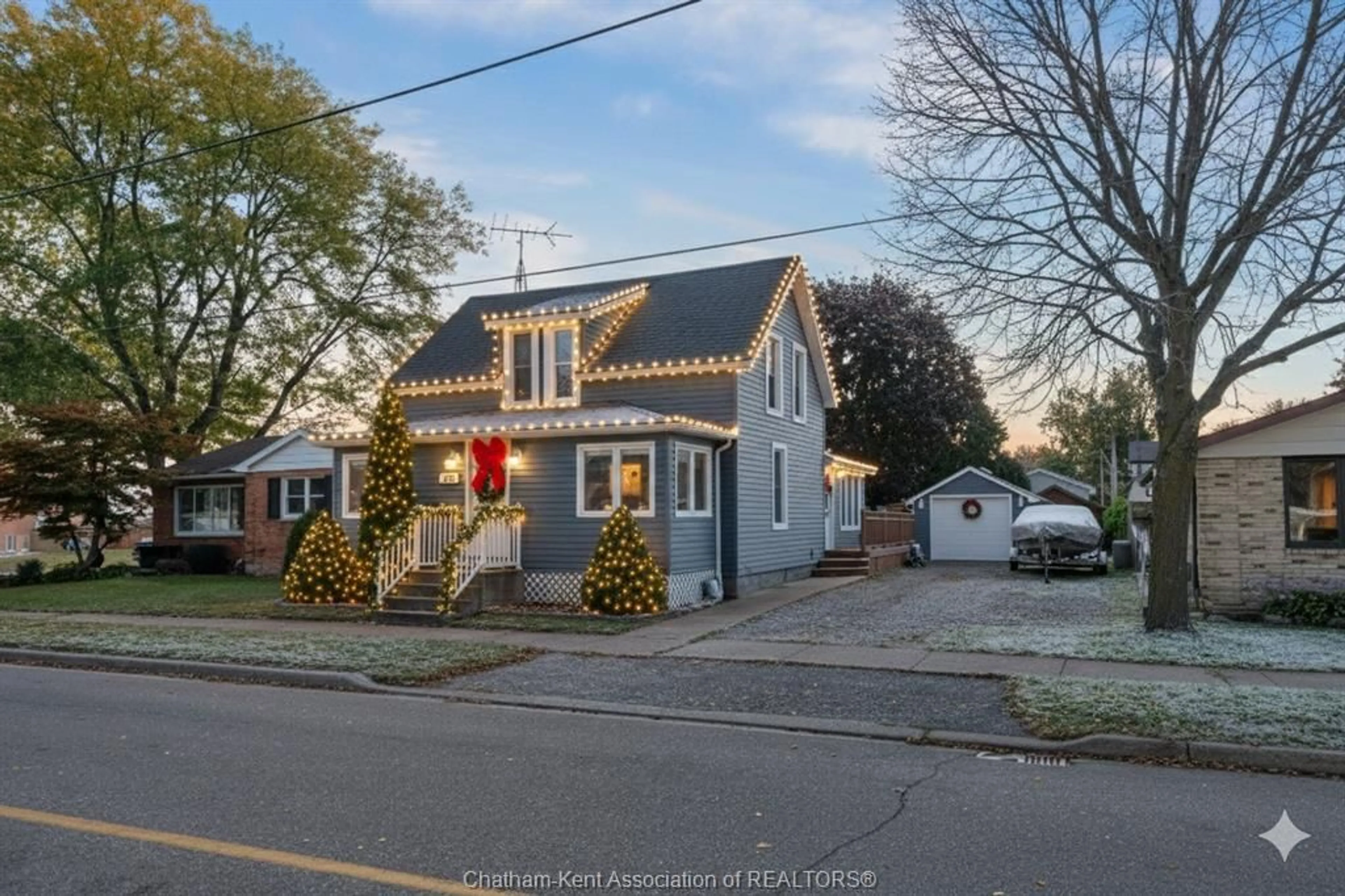 Unknown for 475 Broadway St, Port Lambton Ontario N0P 2B0