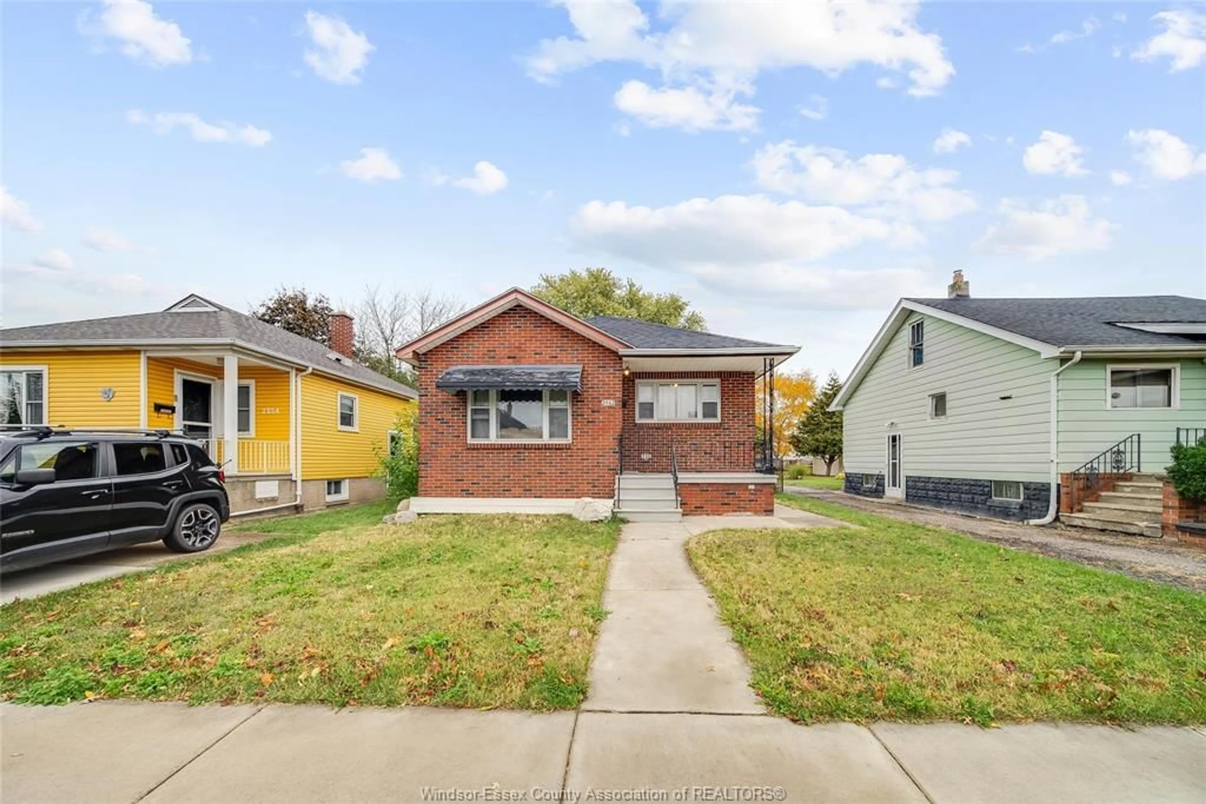 Home with brick exterior material, street for 2362 MERCER, Windsor Ontario N8X 3R3