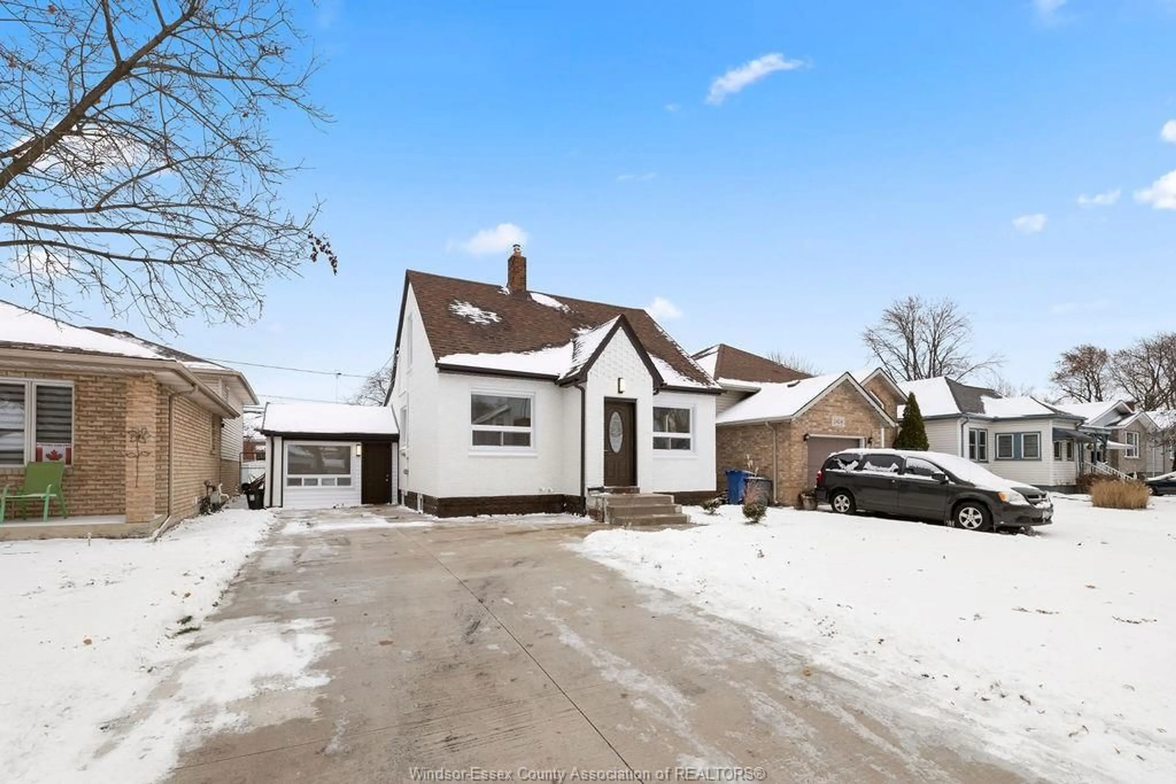 A pic from outside/outdoor area/front of a property/back of a property/a pic from drone, street for 2420 TOURANGEAU Rd, Windsor Ontario N8W 4N7