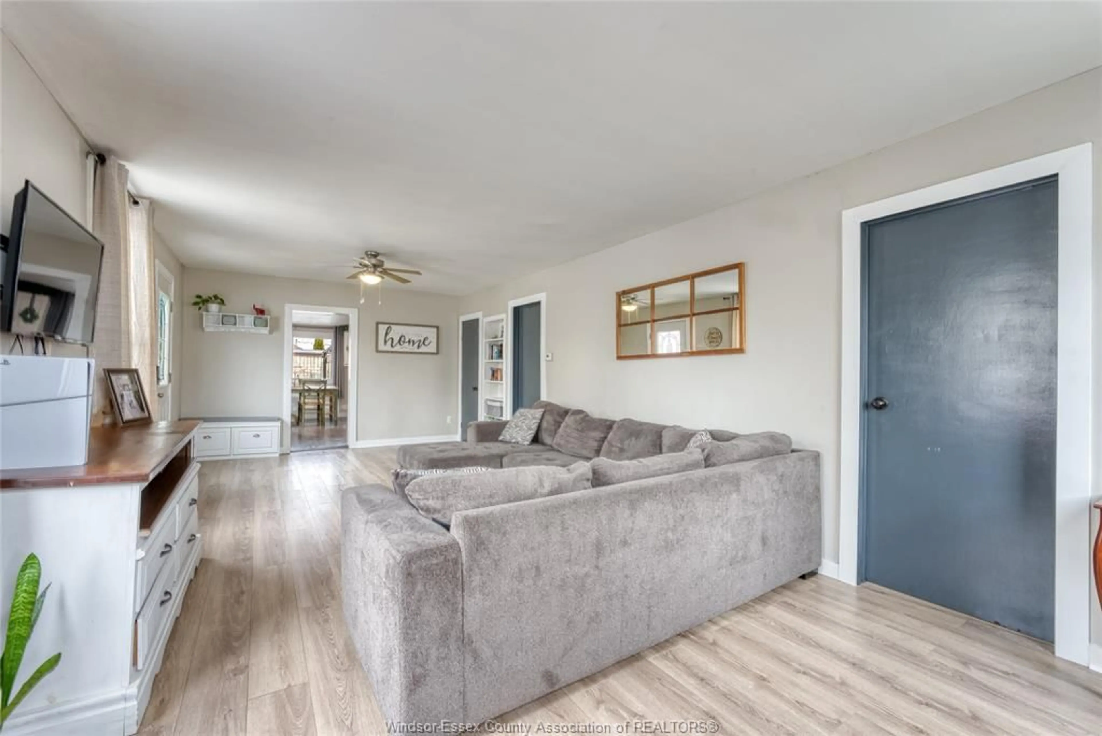 Living room with furniture, unknown for 75 ORANGE St, Leamington Ontario N8H 1P8