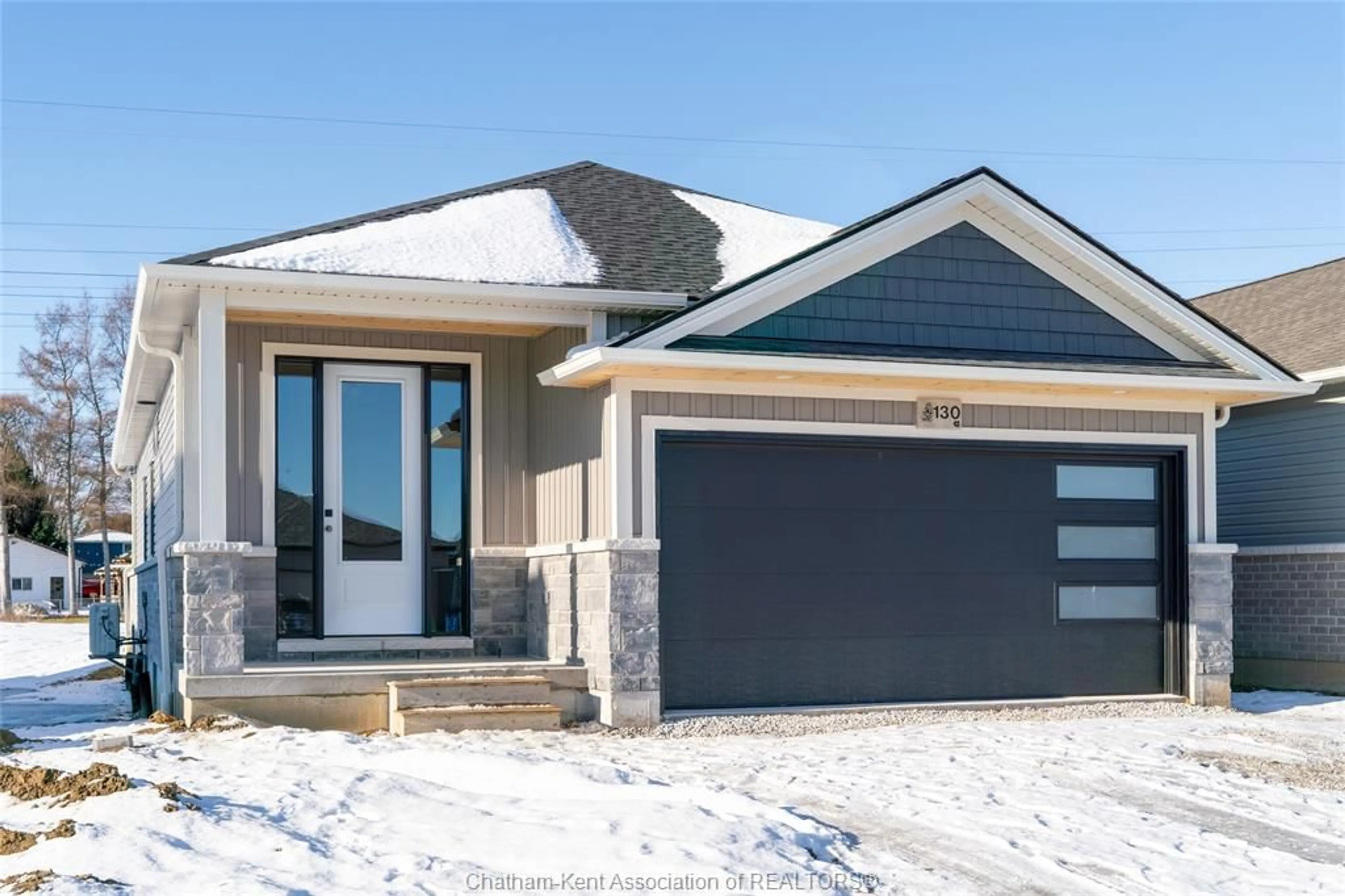 Home with vinyl exterior material, street for 130 Cabot Trail, Chatham Ontario N7L 0A3