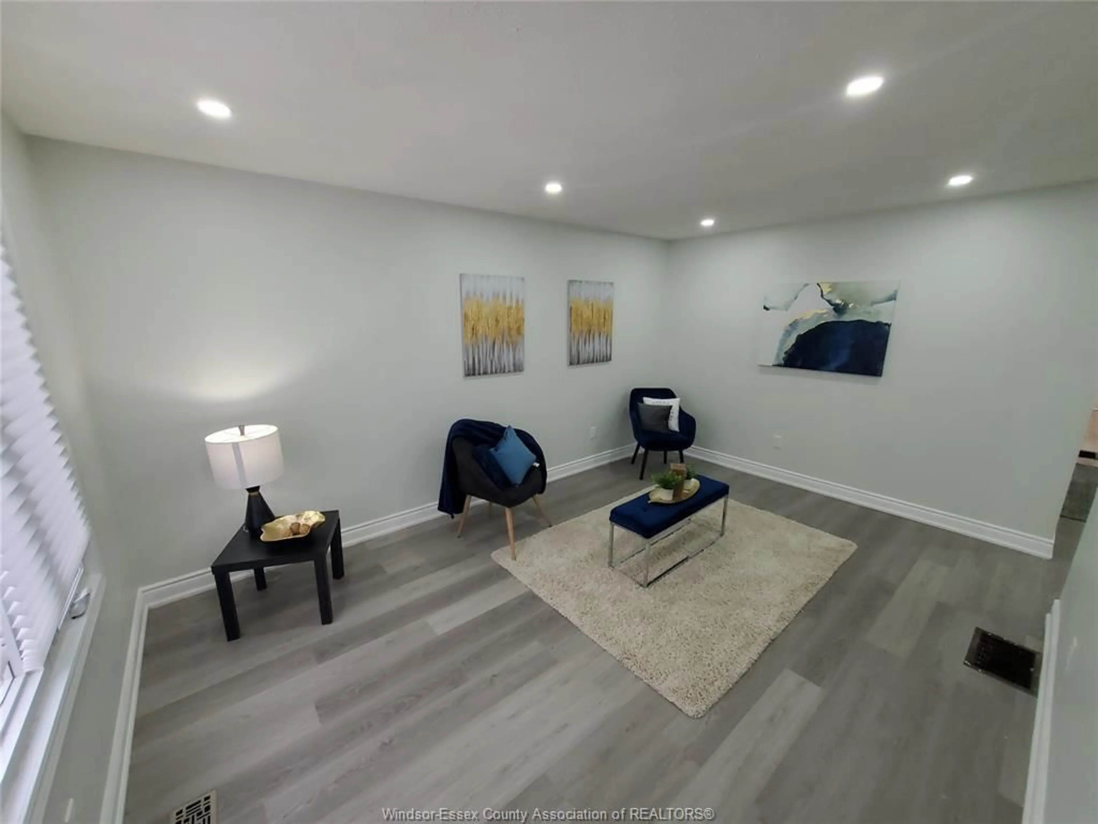 A pic of a room for 3563 BLOOMFIELD, Windsor Ontario N9C 1R8