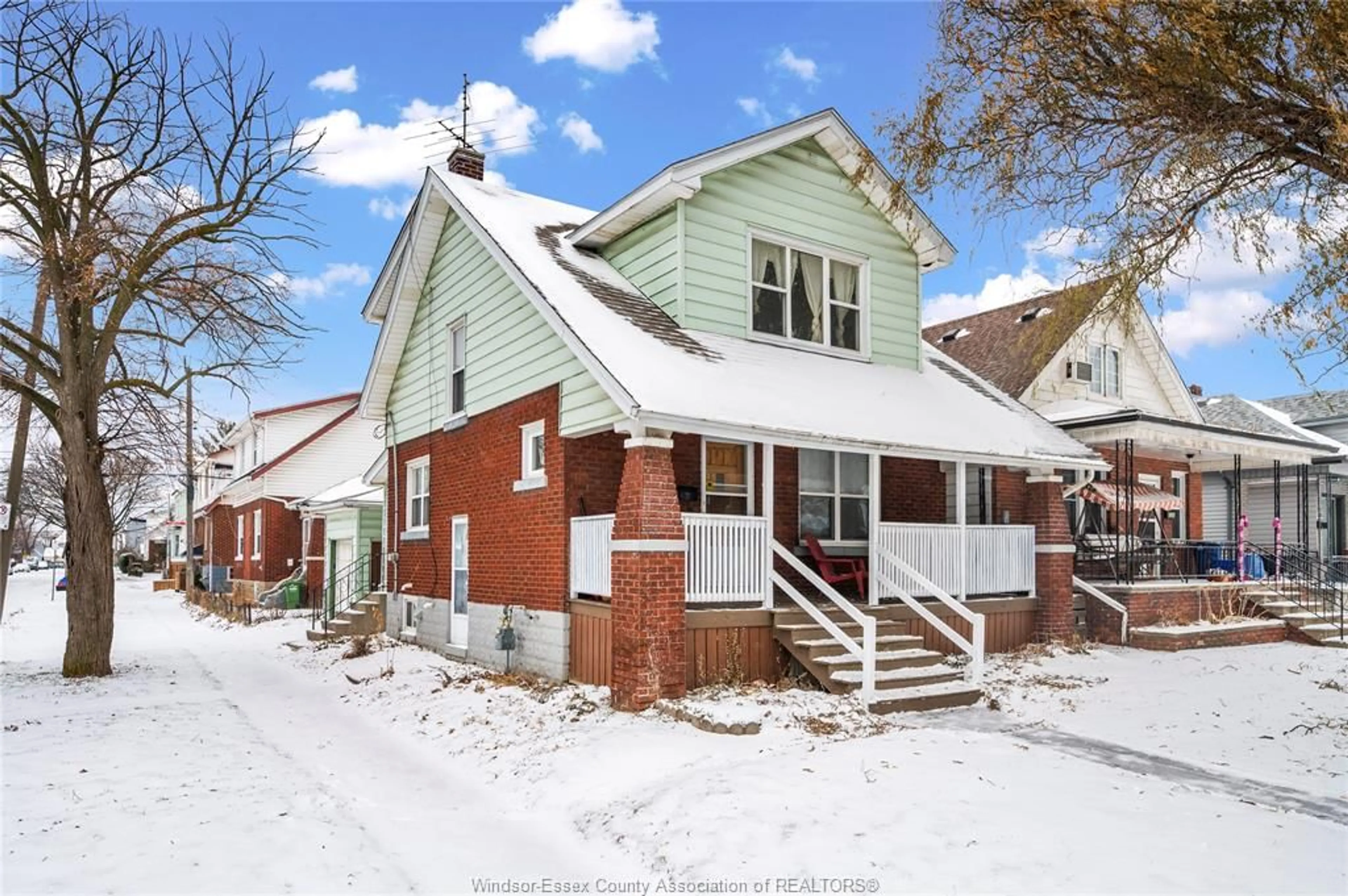 Home with brick exterior material, street for 1097 Moy Ave, Windsor Ontario N9A 2P2