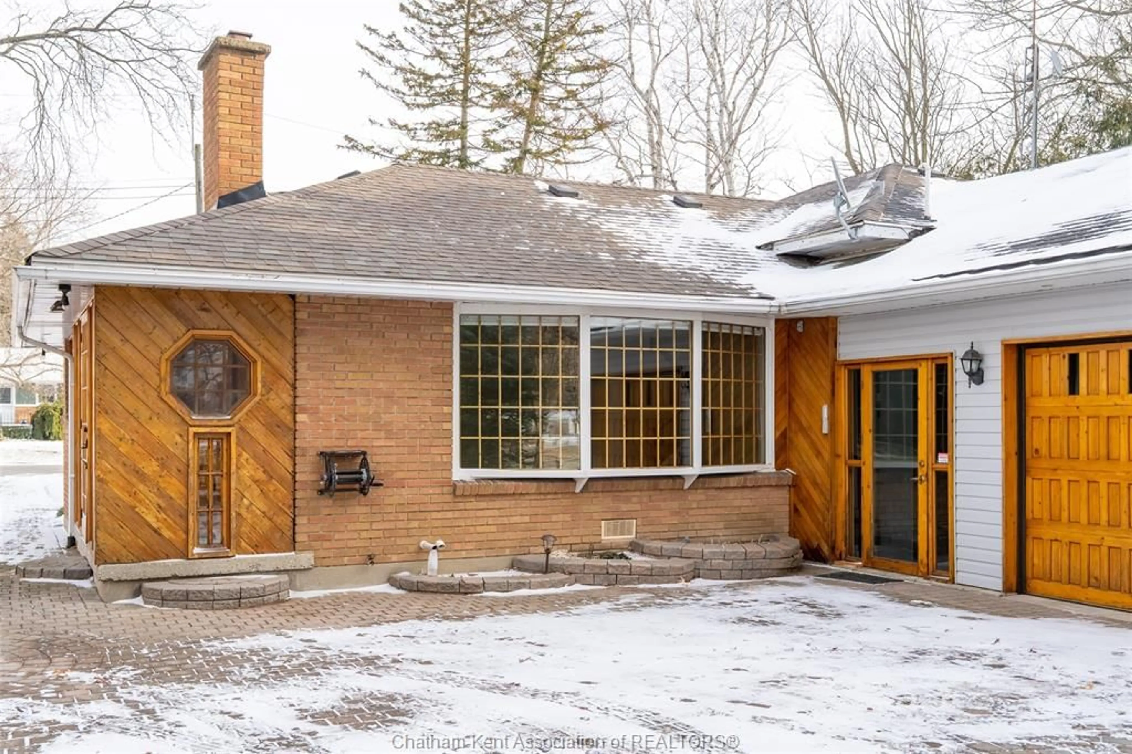 Unknown for 15 Detroit Dr, Chatham Ontario N7M 2M2