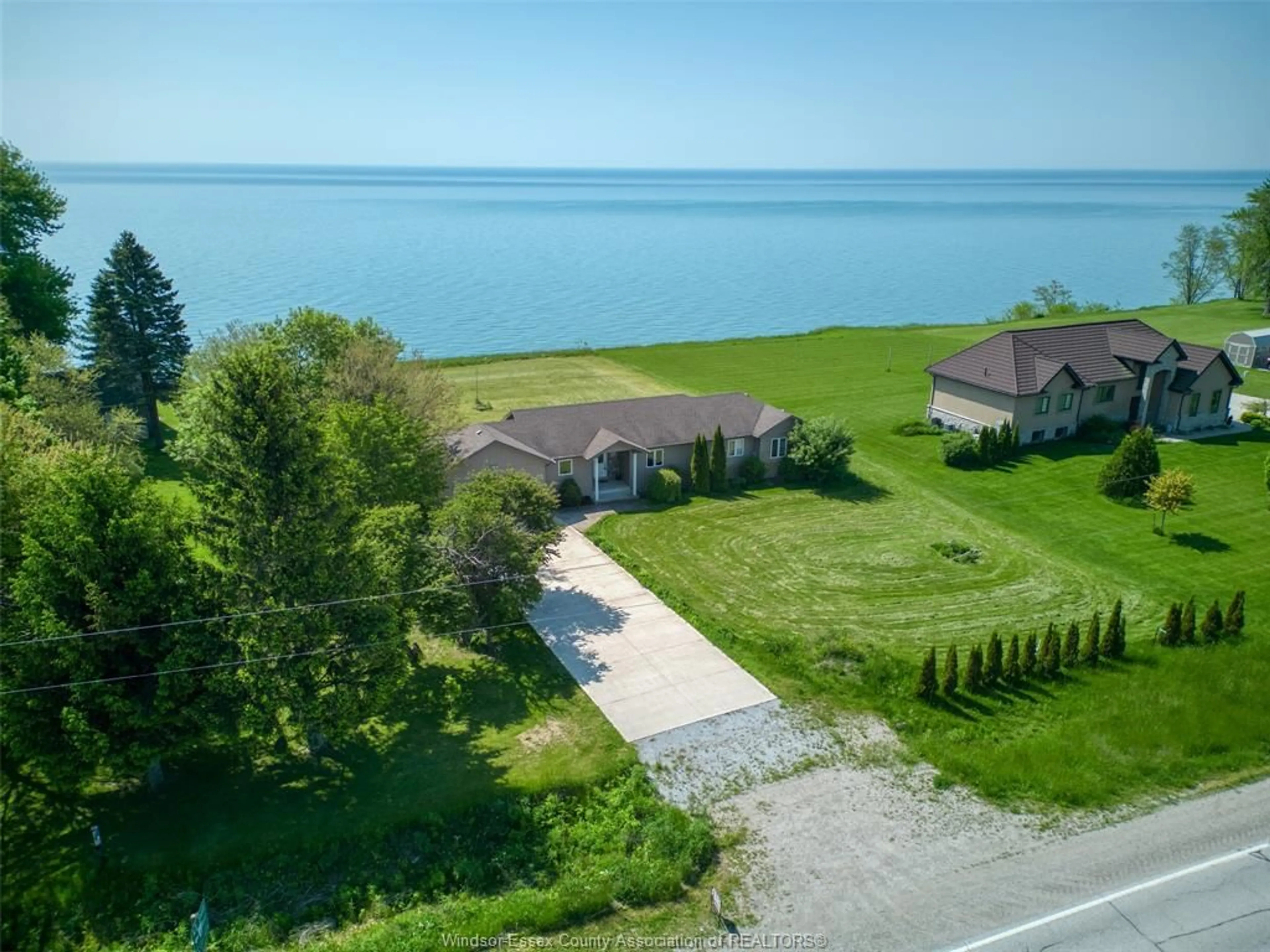 A pic from outside/outdoor area/front of a property/back of a property/a pic from drone, water/lake/river/ocean view for 6648 TALBOT Trail, Merlin Ontario N0P 1W0