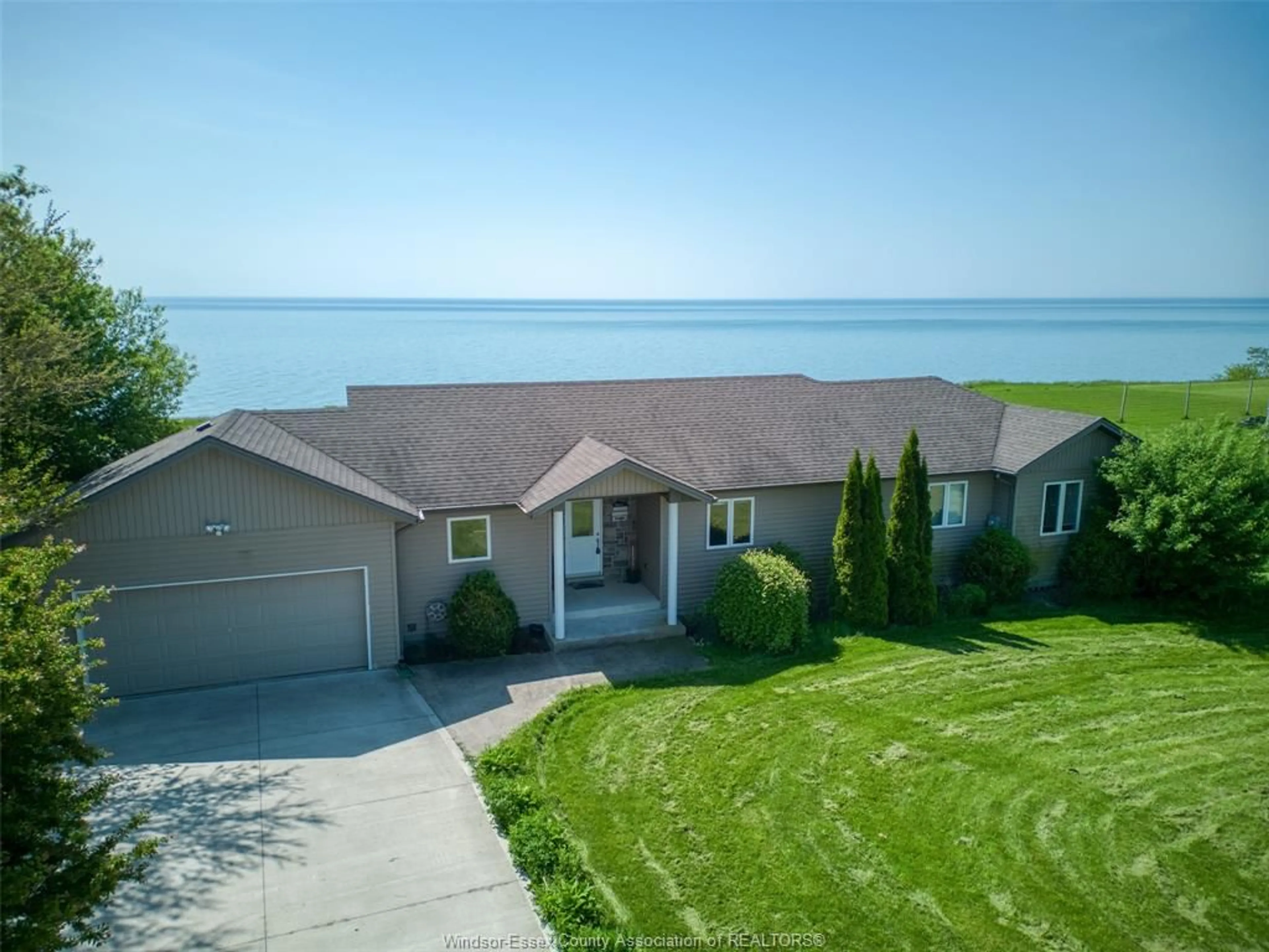 A pic from outside/outdoor area/front of a property/back of a property/a pic from drone, water/lake/river/ocean view for 6648 TALBOT Trail, Merlin Ontario N0P 1W0