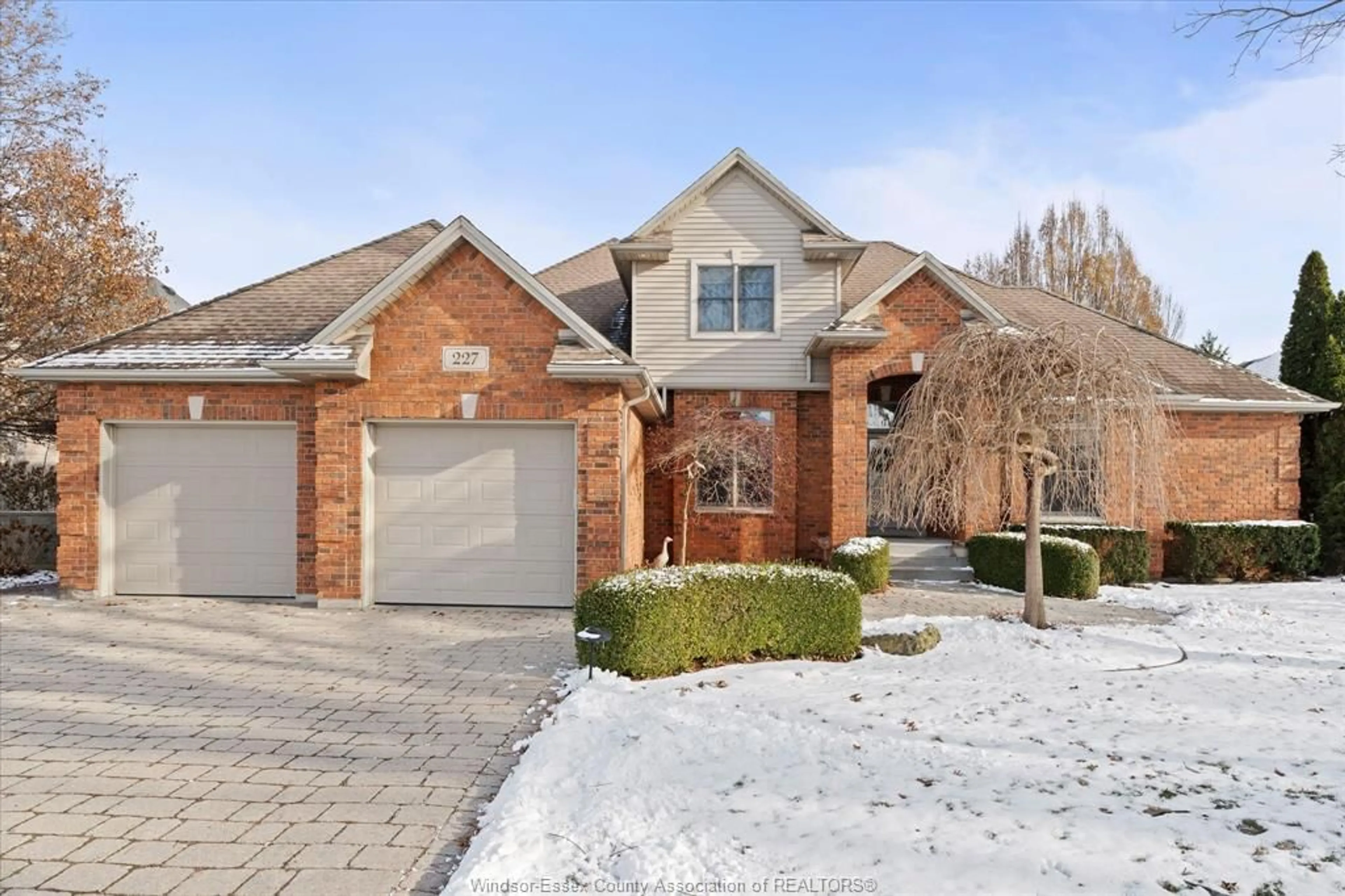 Home with brick exterior material, street for 227 CLUBVIEW Dr, Amherstburg Ontario N9V 3Z3
